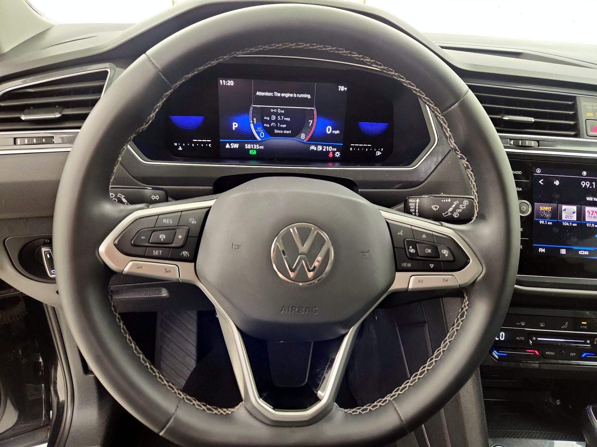 Thumbnail: 2022 Volkswagen Tiguan - 10