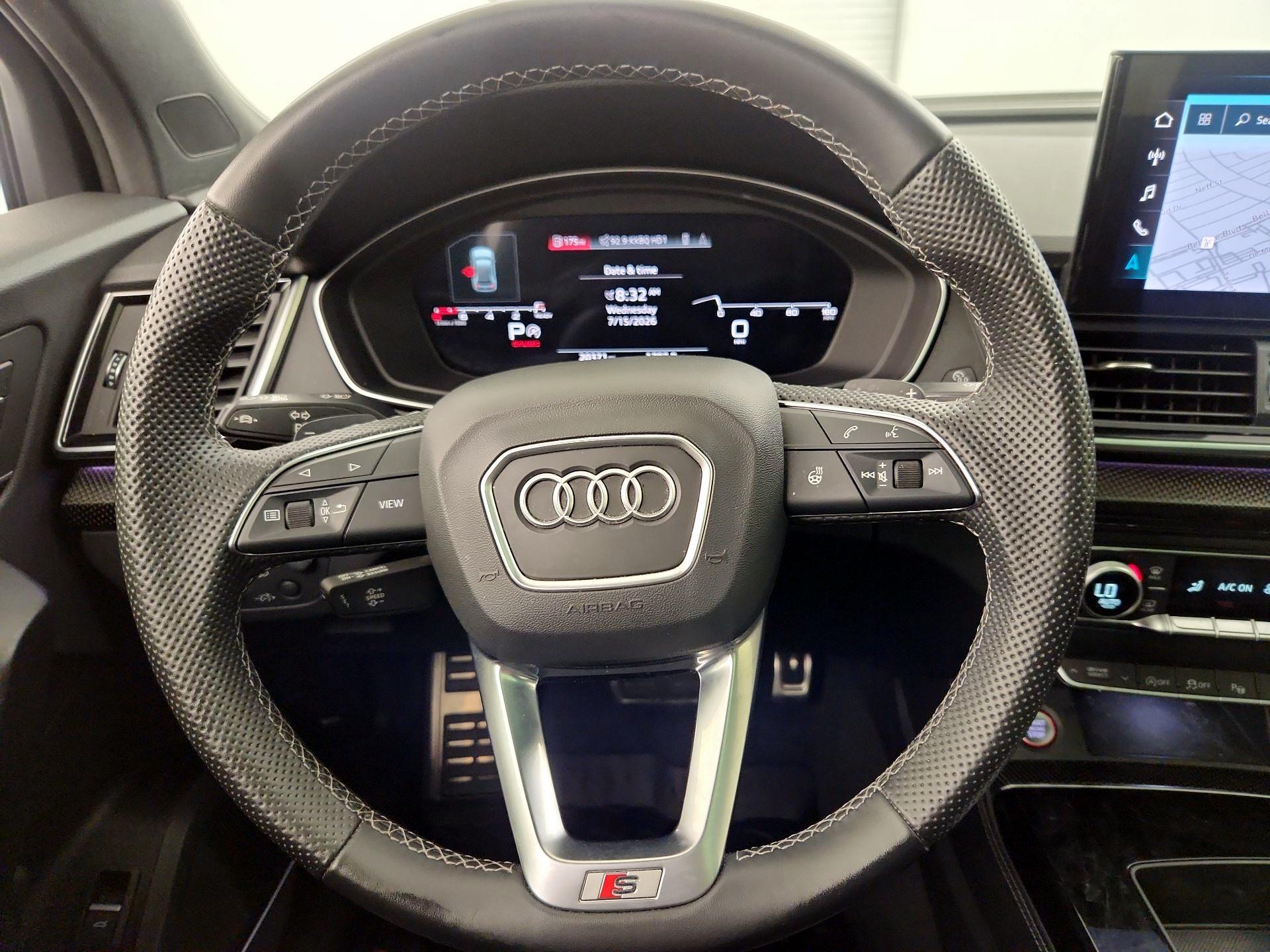 Thumbnail: 2022 Audi SQ5 - 10