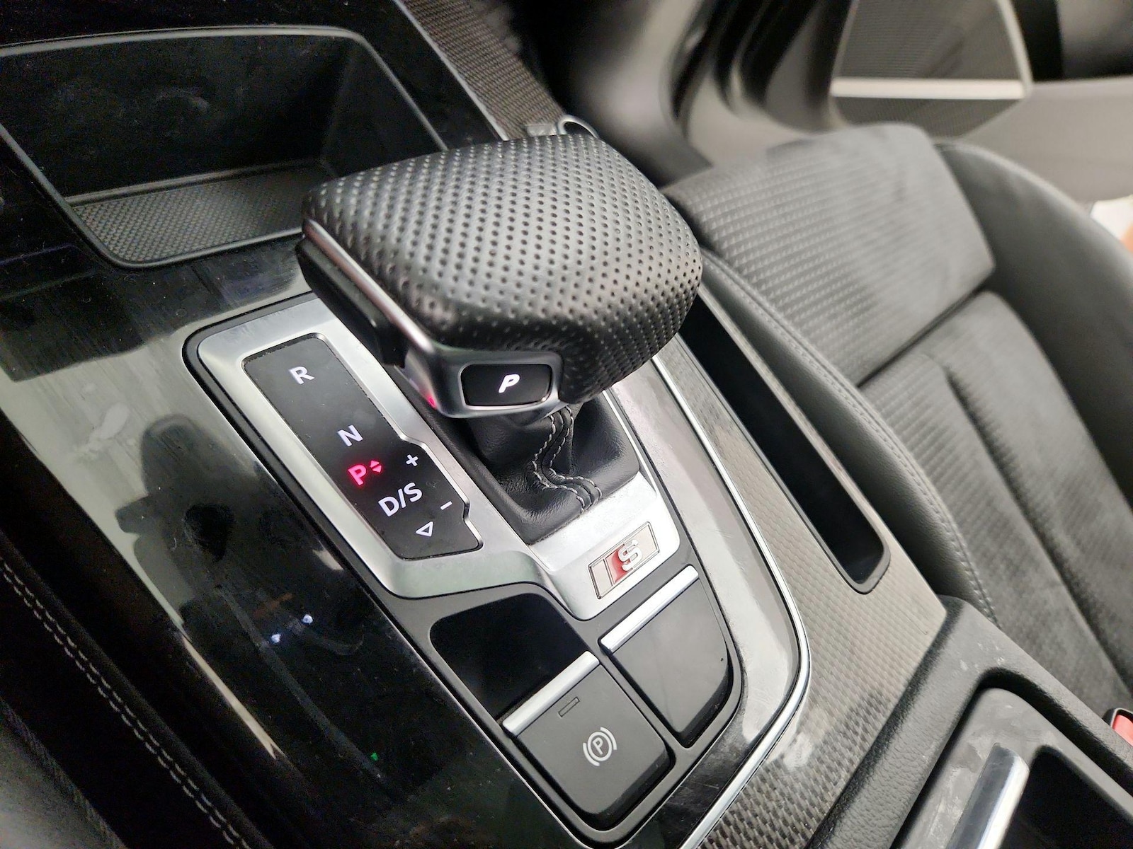 2022 Audi SQ5 Prestige - Photo 19