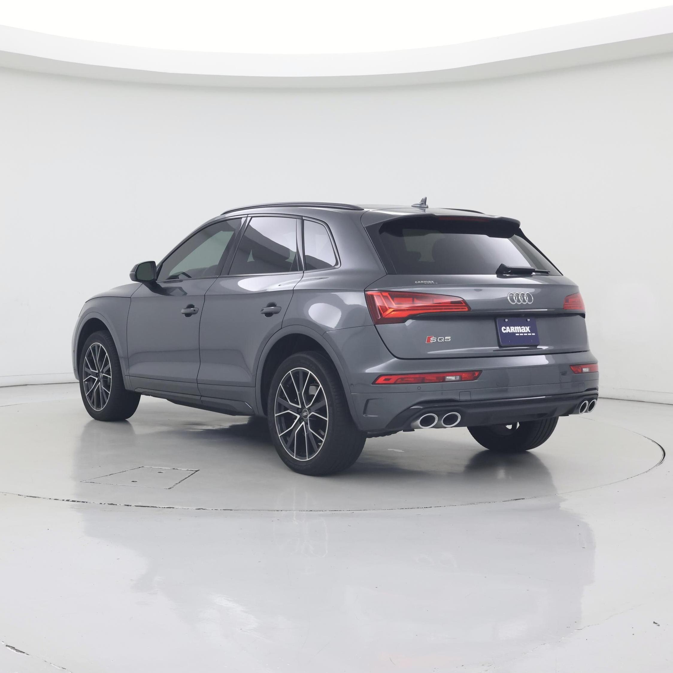 Thumbnail: 2022 Audi SQ5 - 2