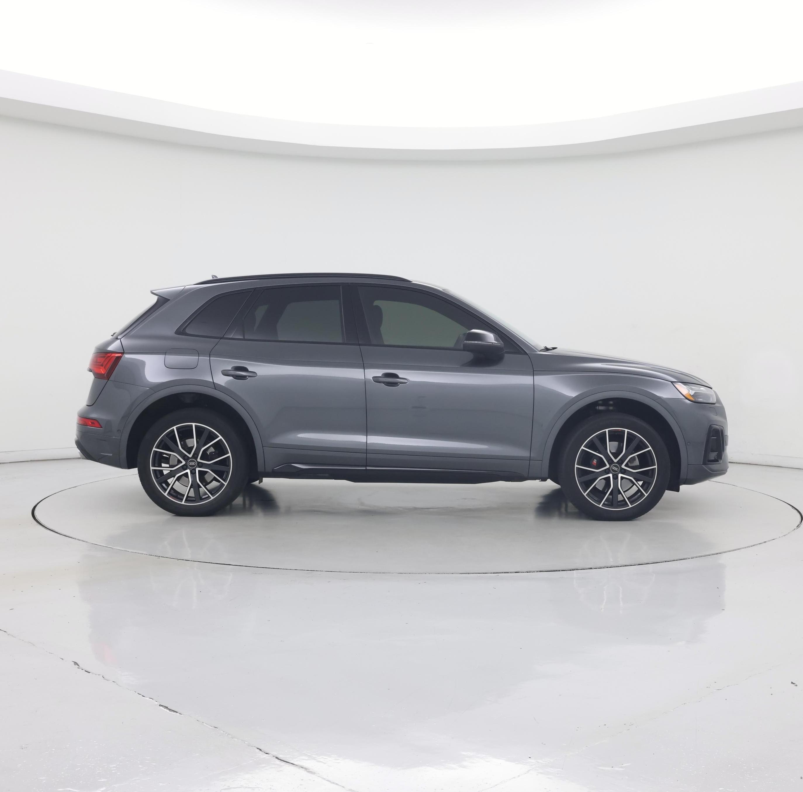 Thumbnail: 2022 Audi SQ5 - 7