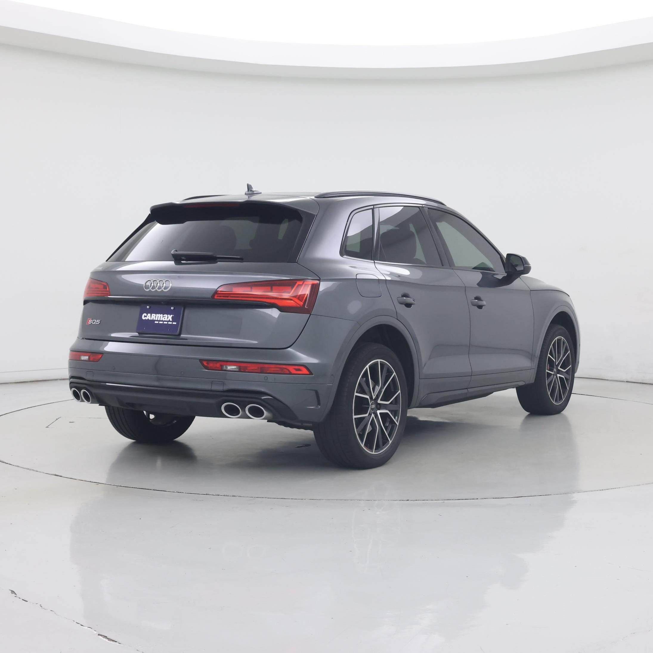 Thumbnail: 2022 Audi SQ5 - 8