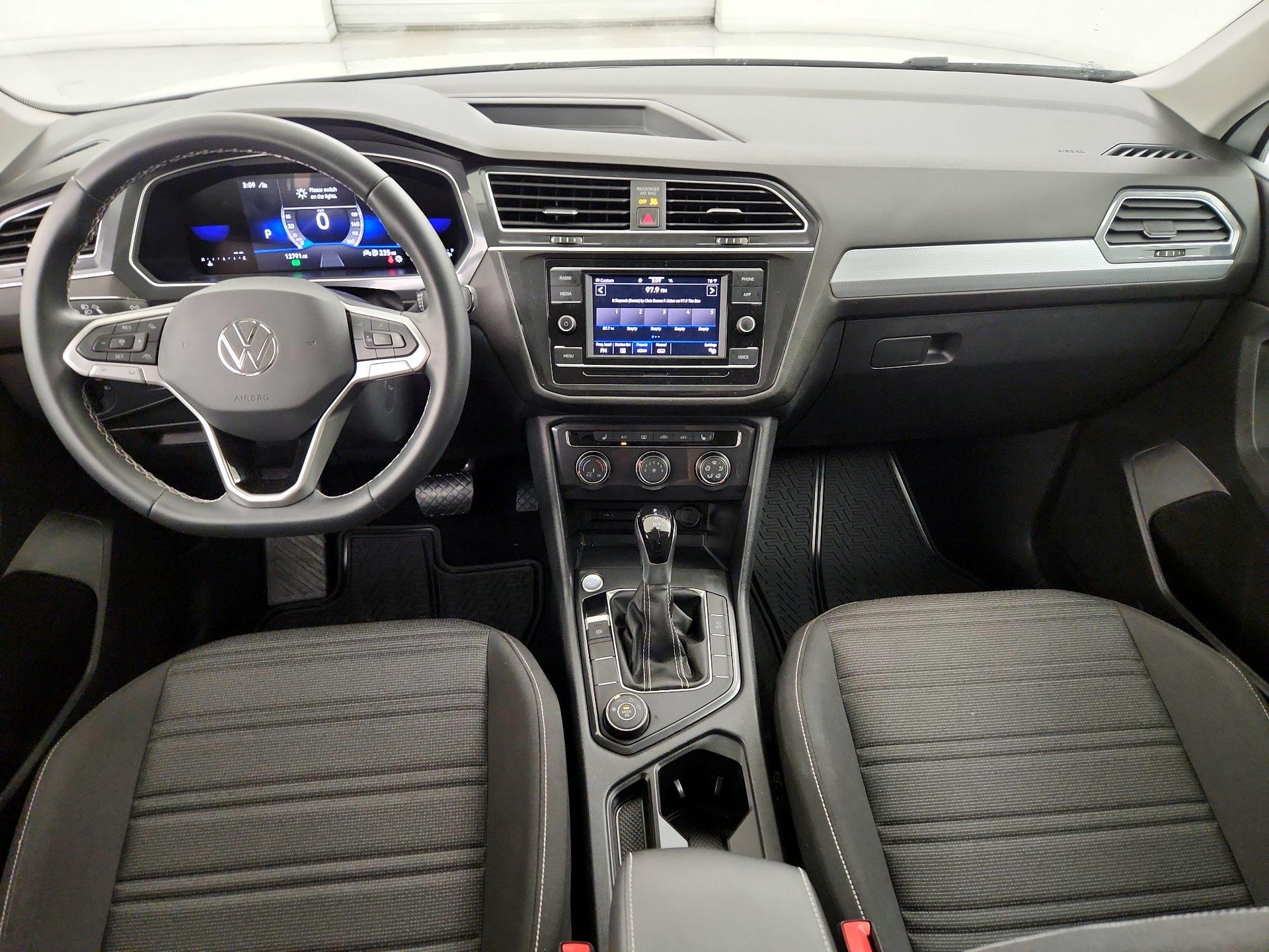 Thumbnail: 2024 Volkswagen Tiguan - 9