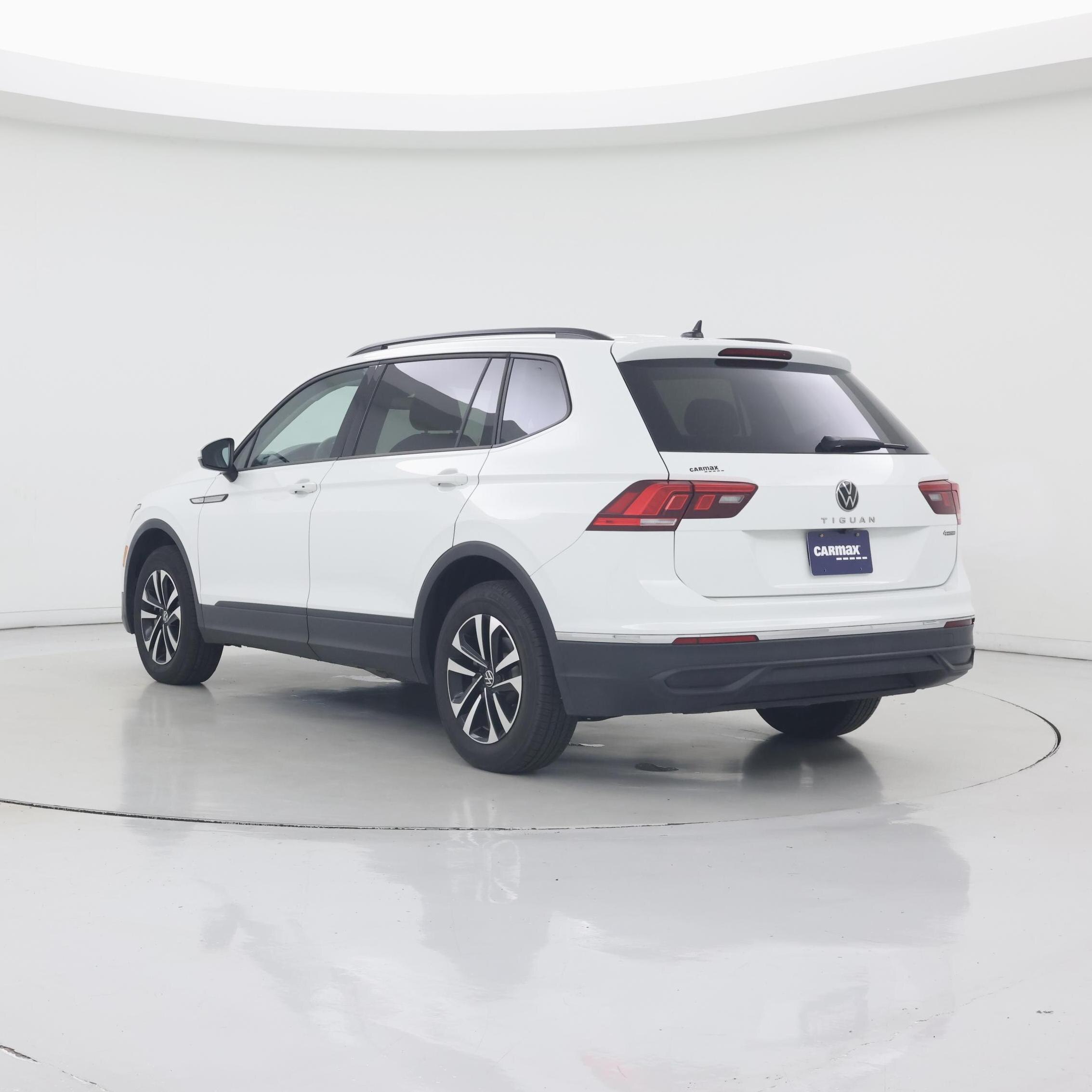 Thumbnail: 2024 Volkswagen Tiguan - 2