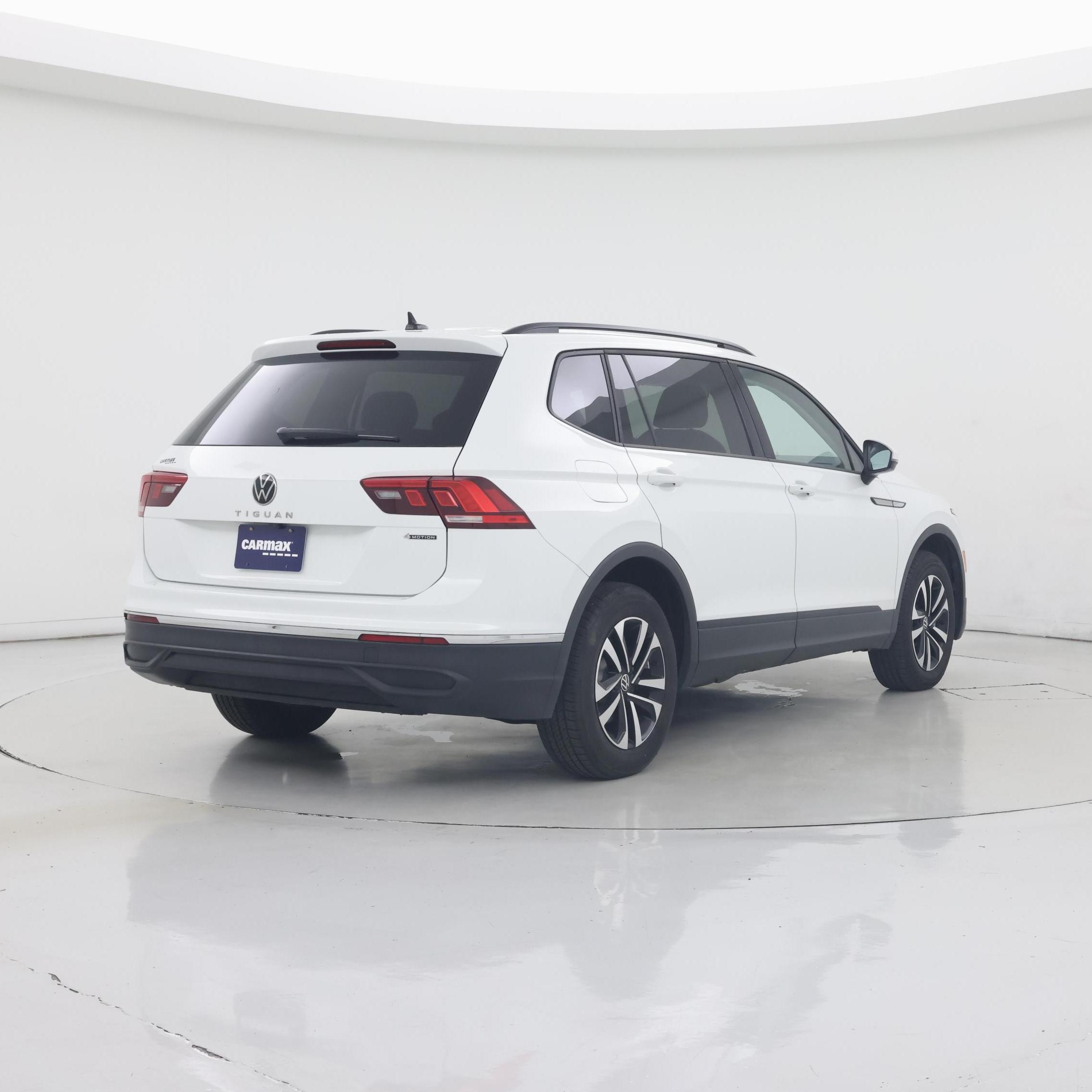 Thumbnail: 2024 Volkswagen Tiguan - 8
