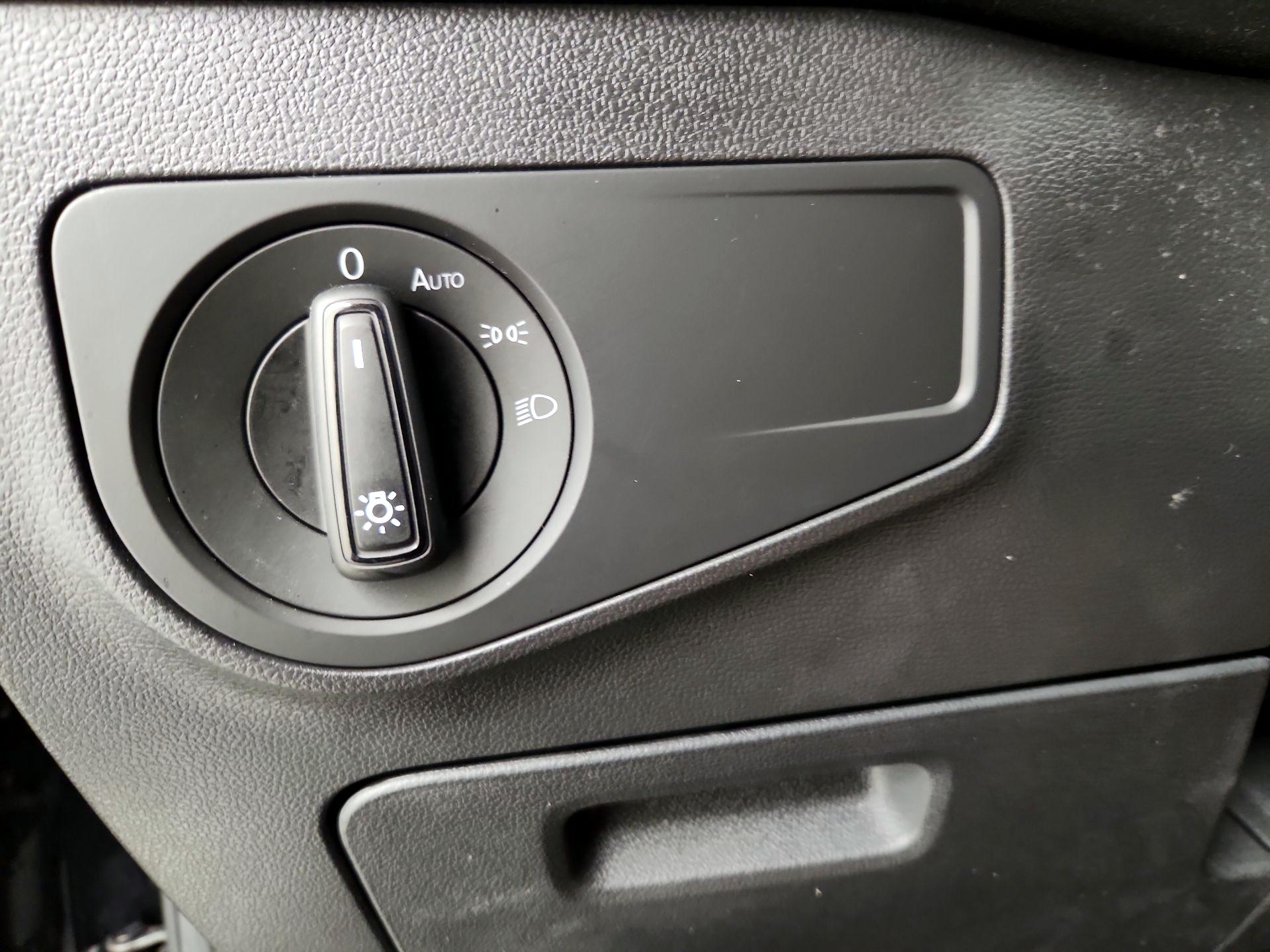 Thumbnail: 2021 Volkswagen Tiguan - 13