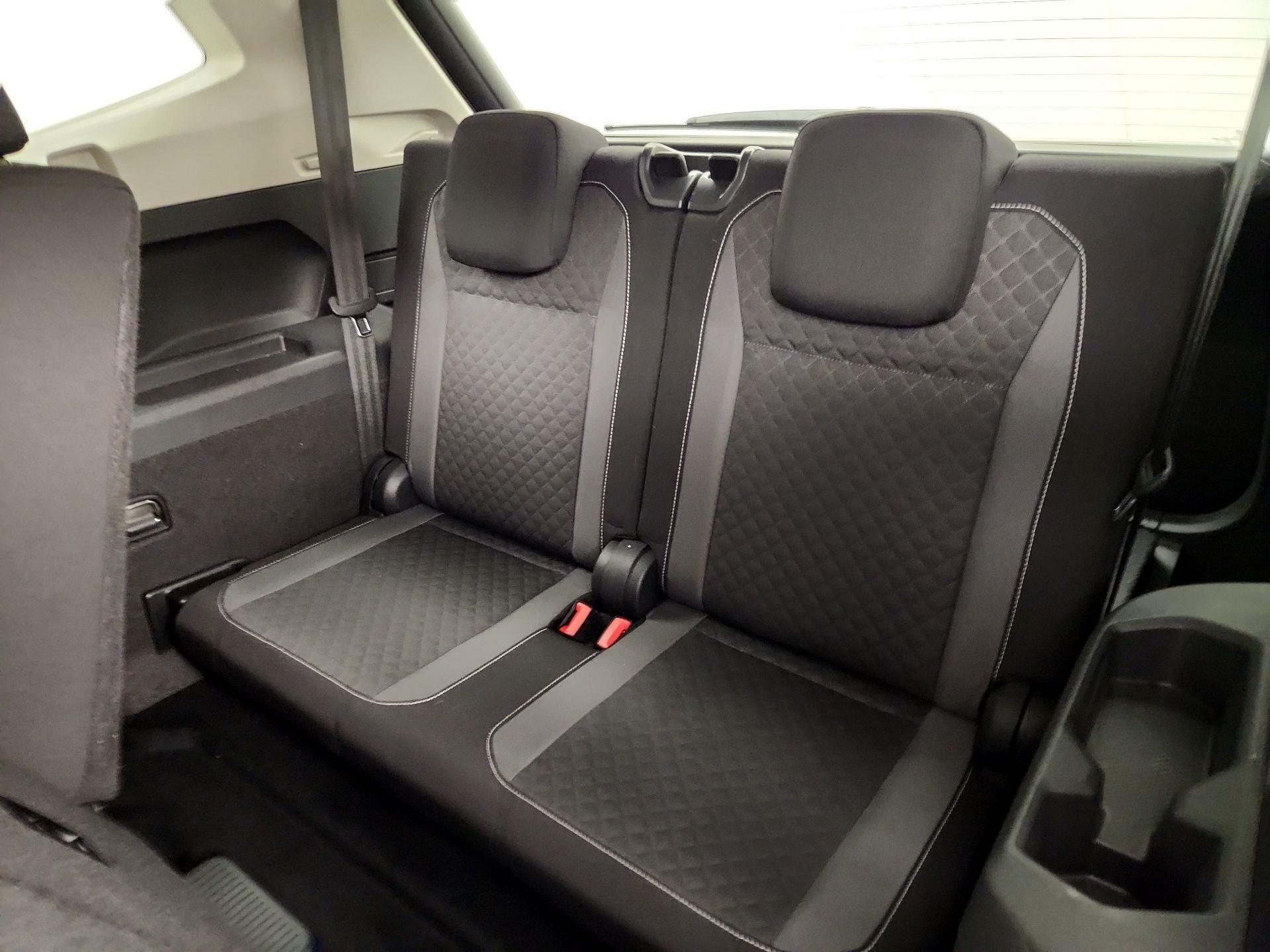 Thumbnail: 2021 Volkswagen Tiguan - 20