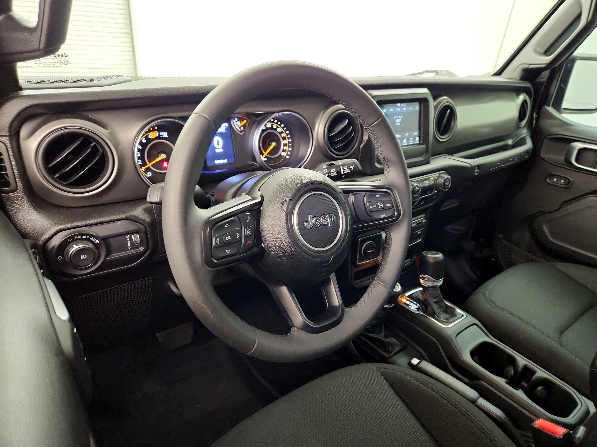 Thumbnail: 2023 Jeep Wrangler - 9