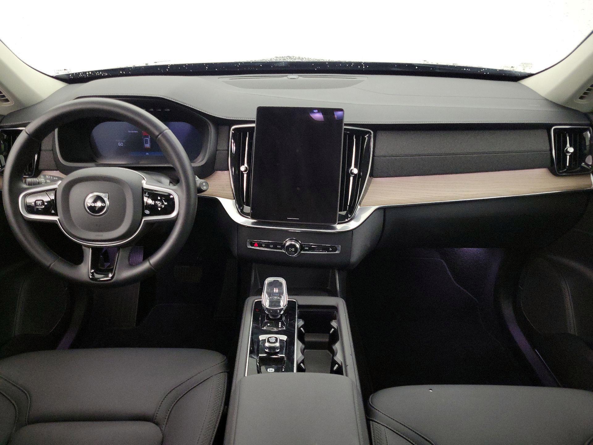 Thumbnail: 2025 Volvo XC90 - 9