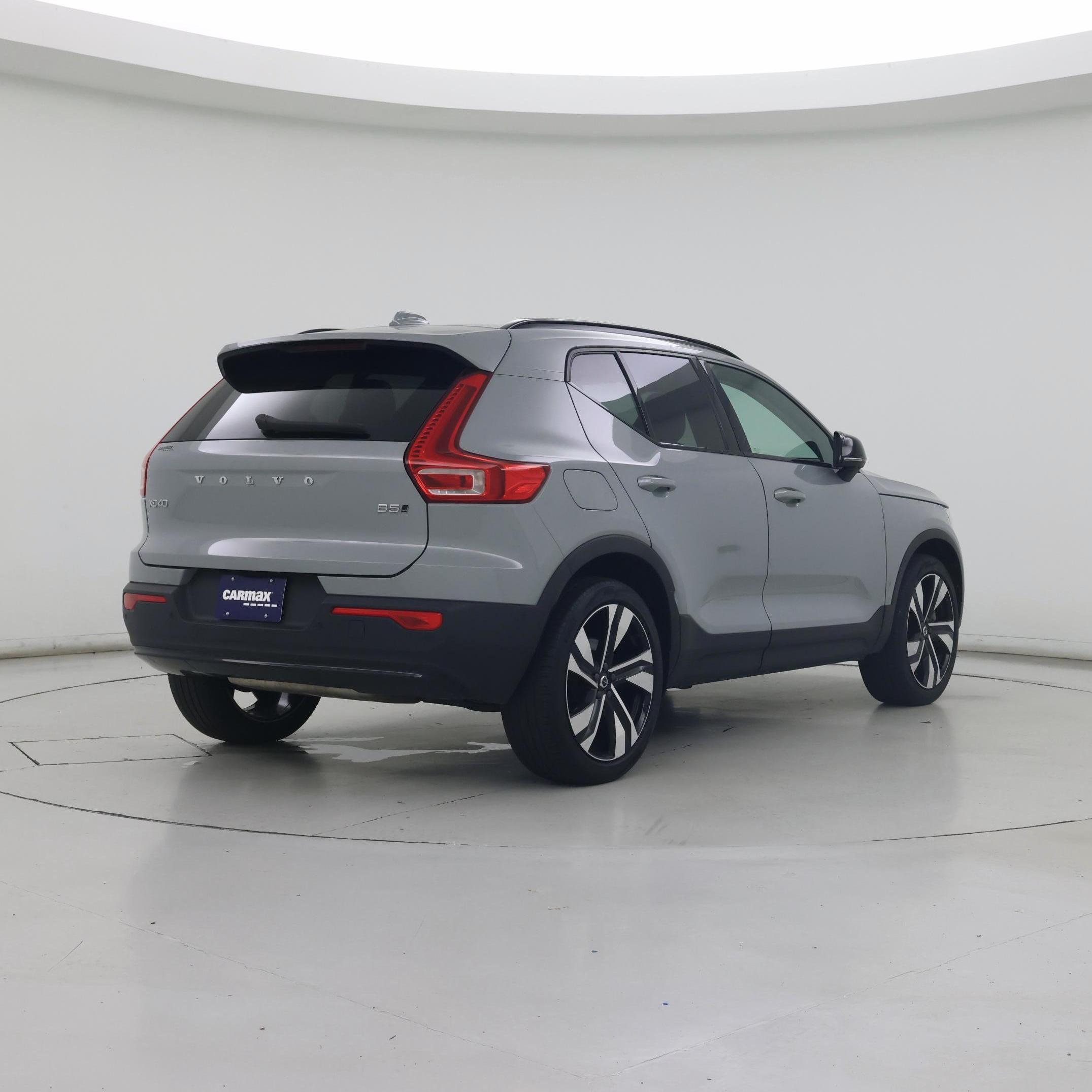 Thumbnail: 2024 Volvo XC40 - 8