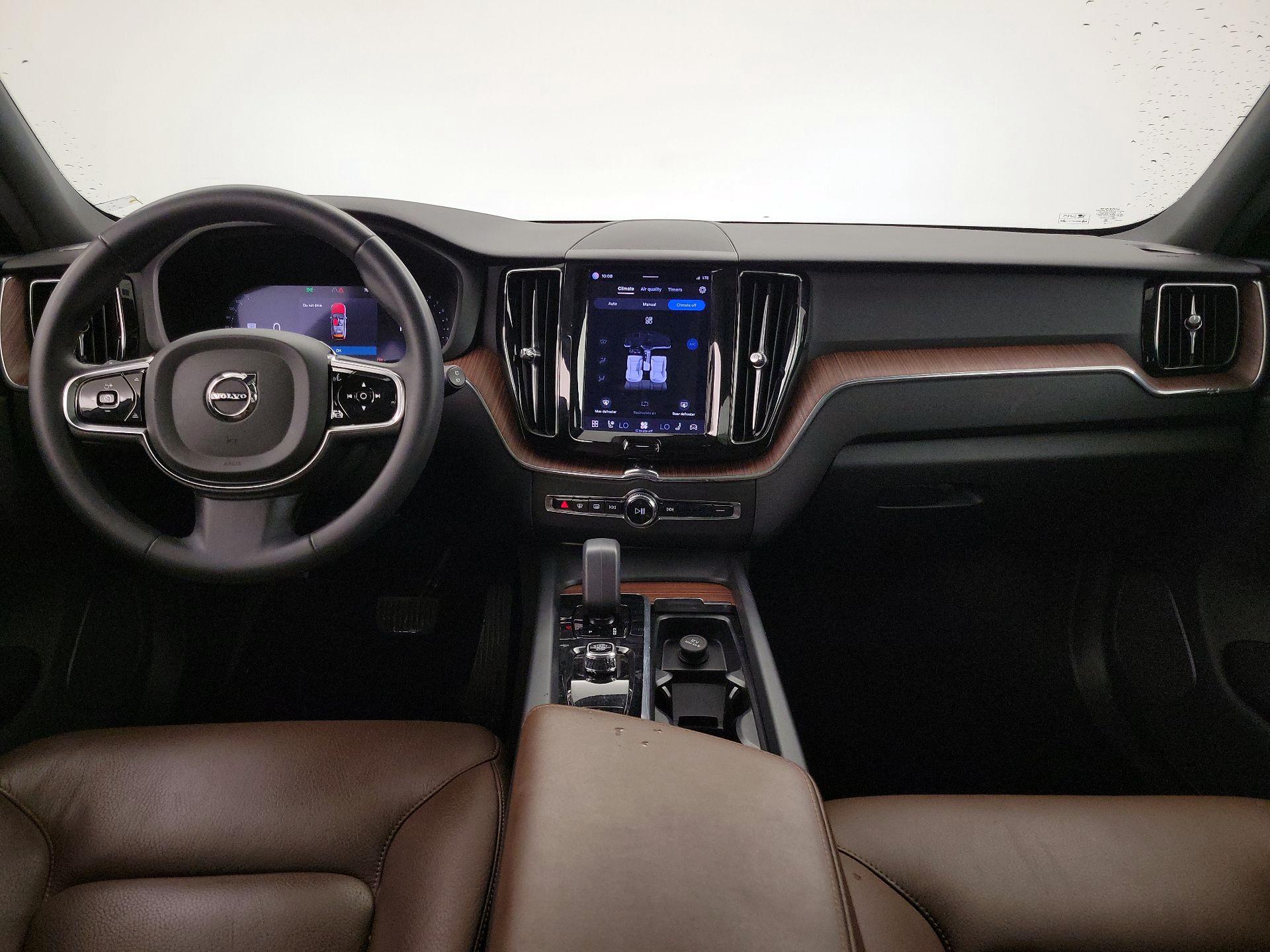 Thumbnail: 2023 Volvo XC60 - 9
