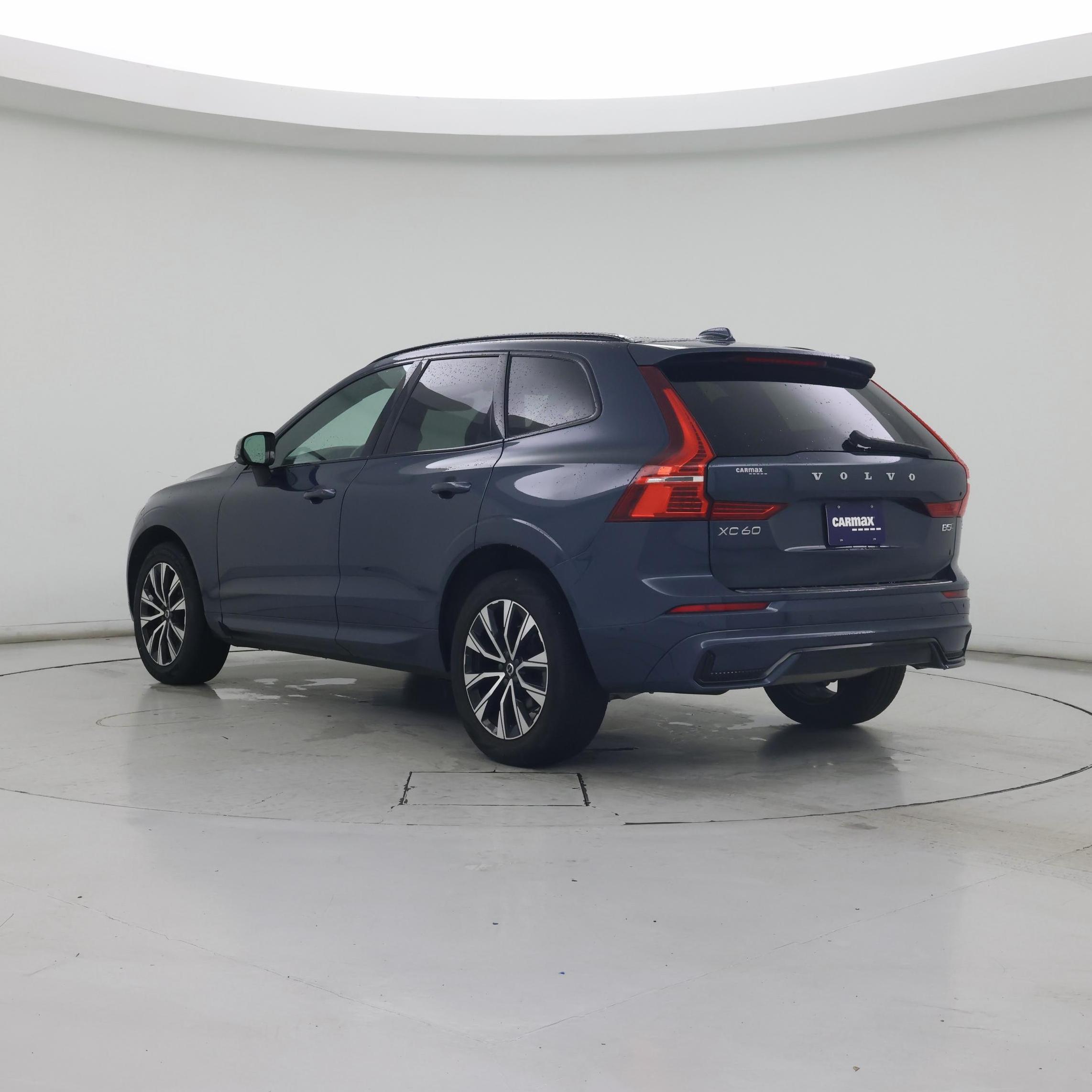 Thumbnail: 2023 Volvo XC60 - 2