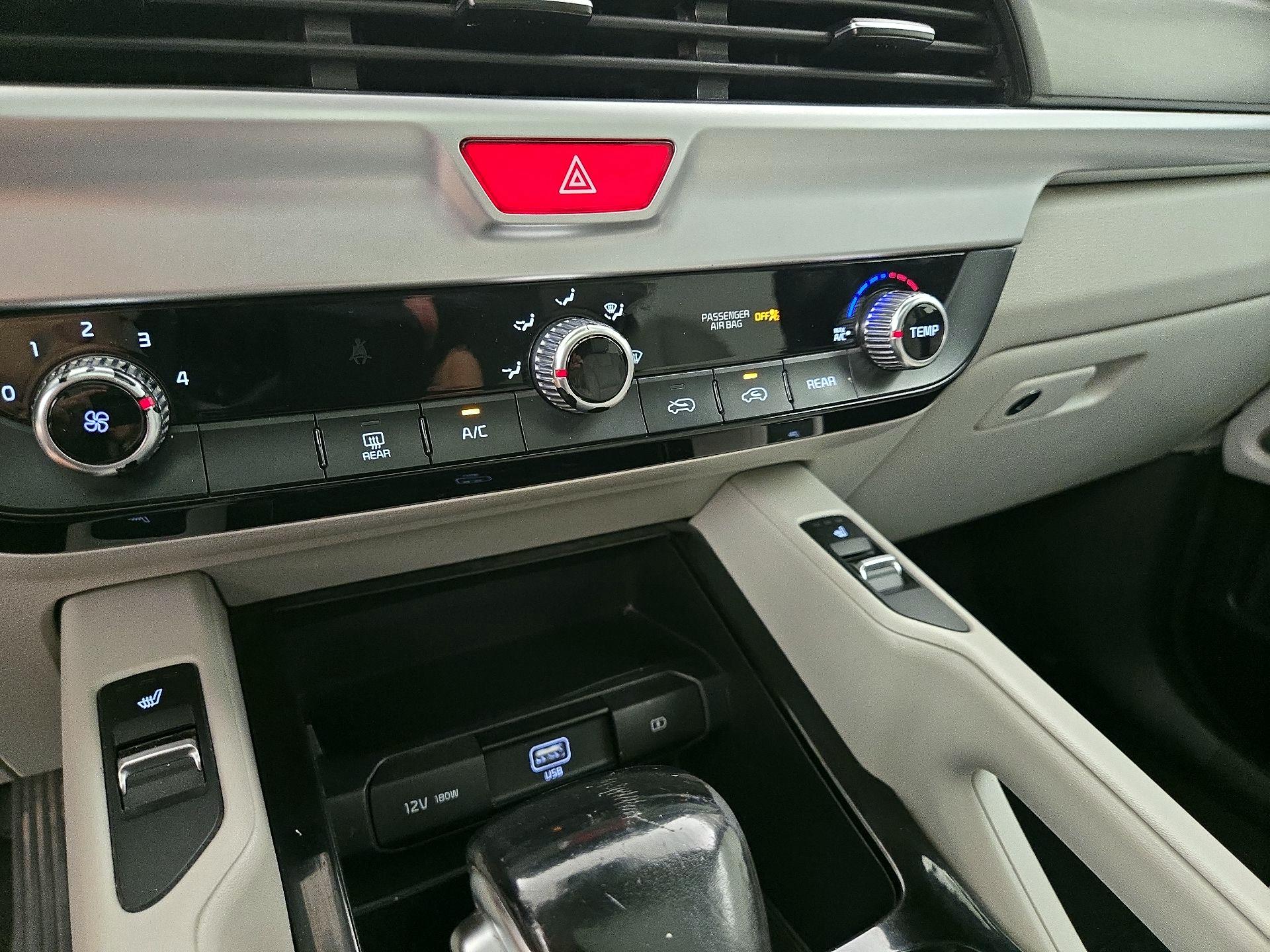 Thumbnail: 2020 Kia Telluride - 16