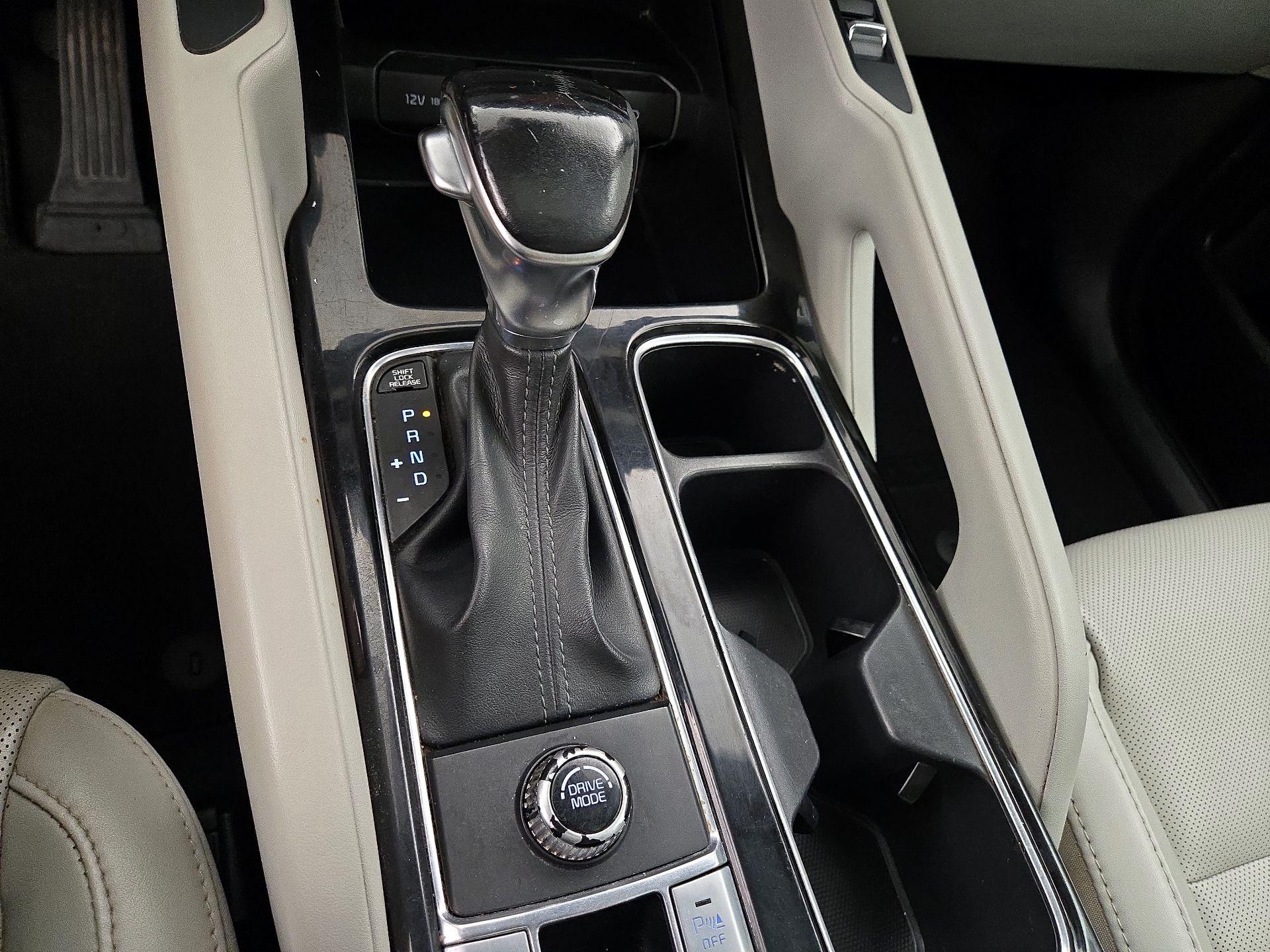 Thumbnail: 2020 Kia Telluride - 17