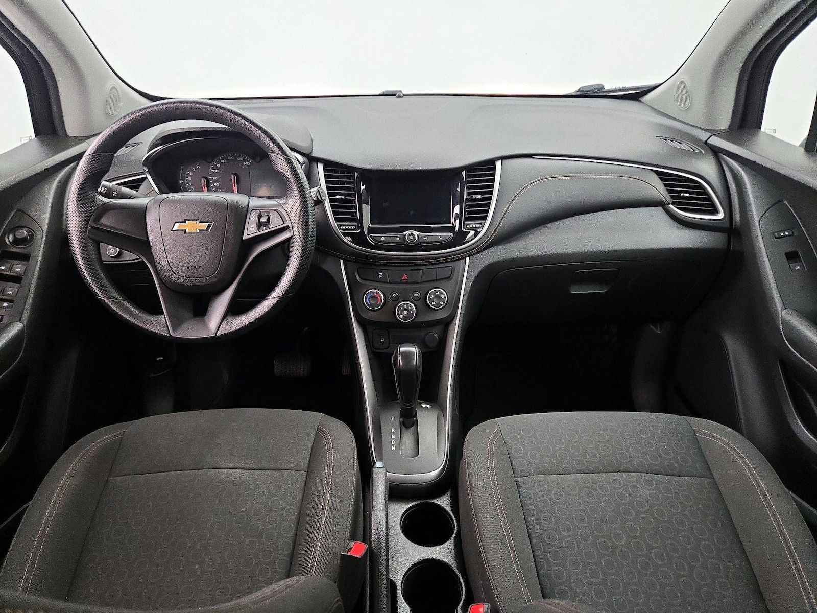 2021 Chevrolet Trax LS - Photo 10