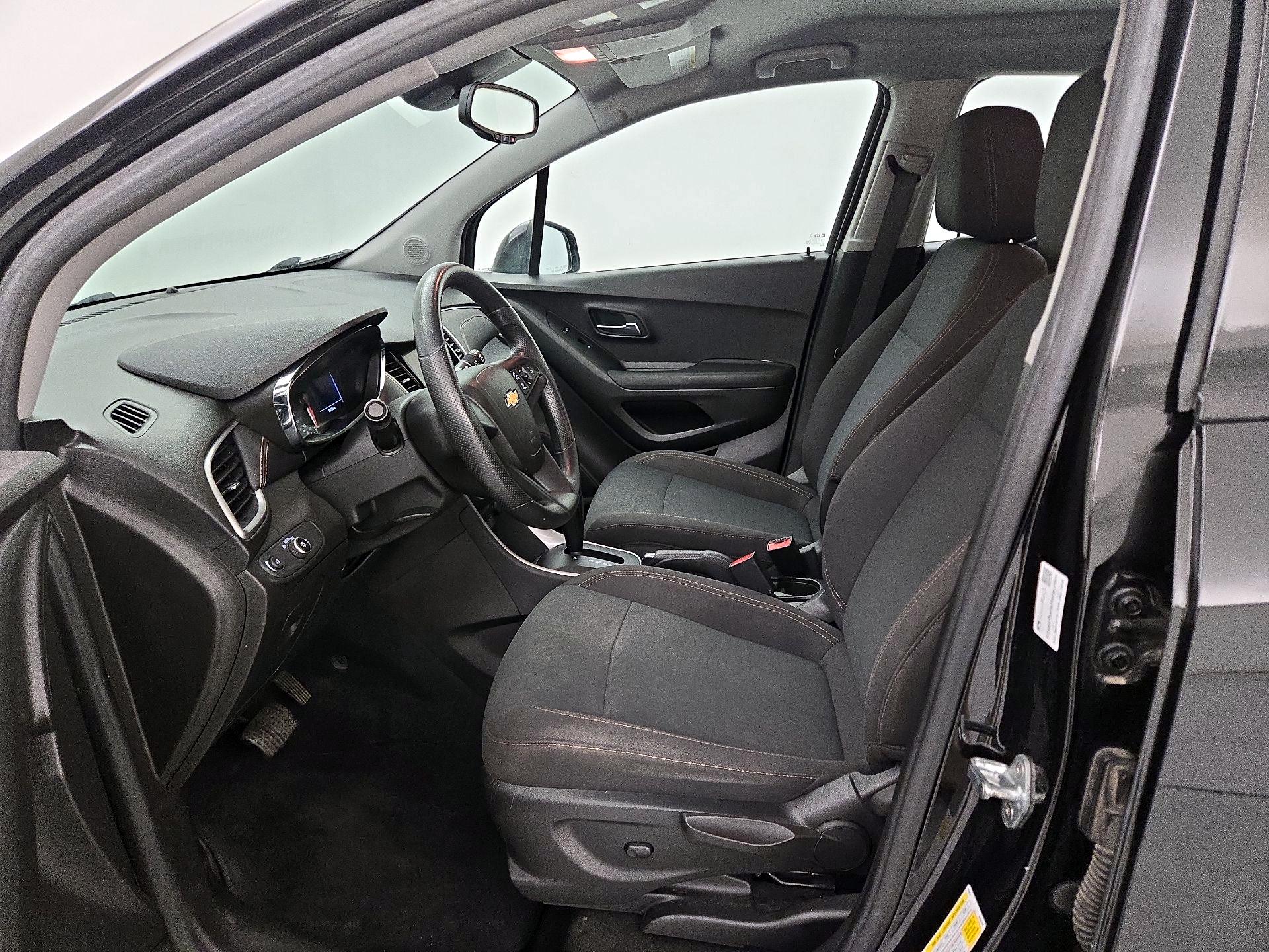 Thumbnail: 2021 Chevrolet Trax - 11