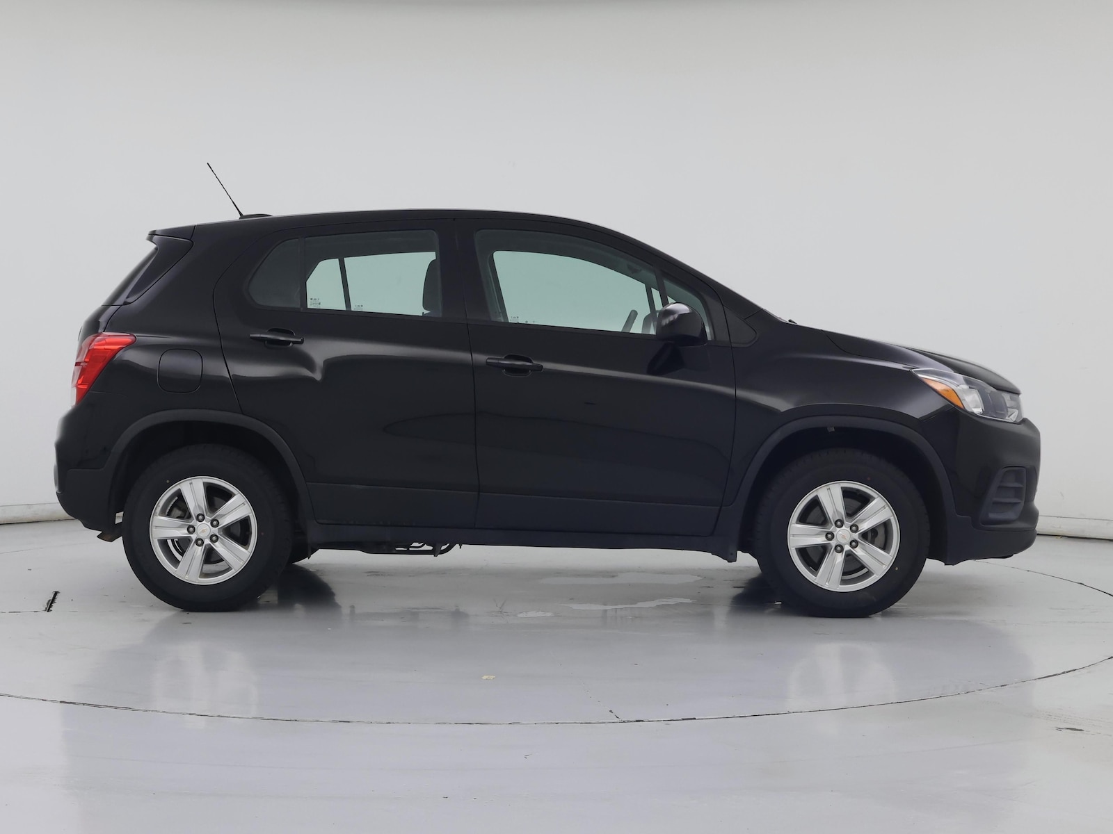 2021 Chevrolet Trax LS - Photo 8