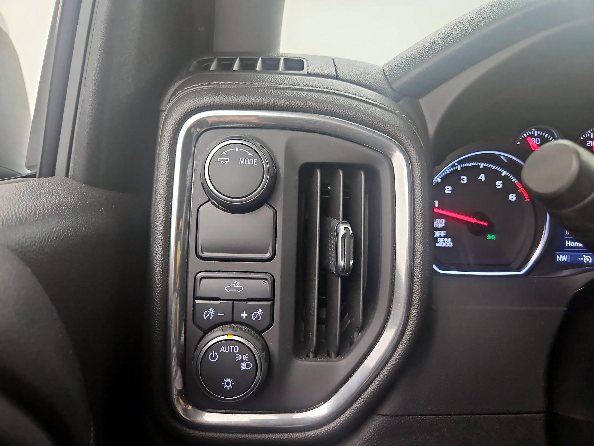 Thumbnail: 2020 Chevrolet Silverado 1500 - 13