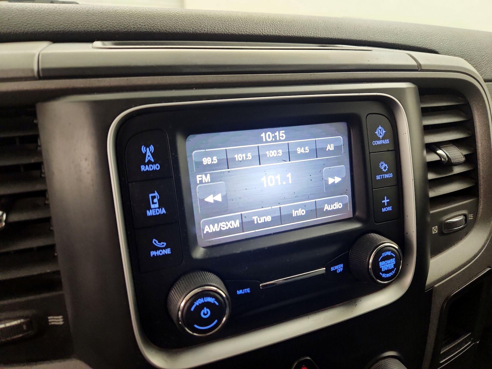 2022 RAM Ram 1500 Classic Tradesman - Photo 16