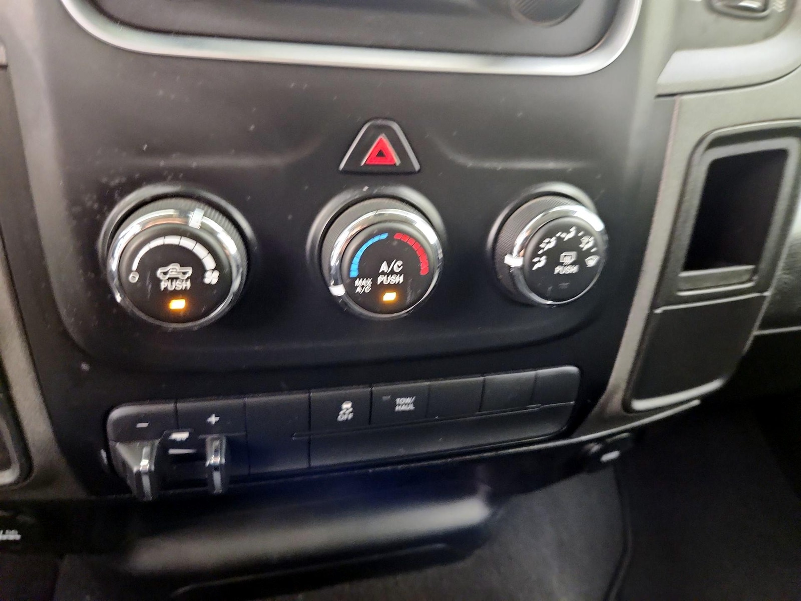 2022 RAM Ram 1500 Classic Tradesman - Photo 17