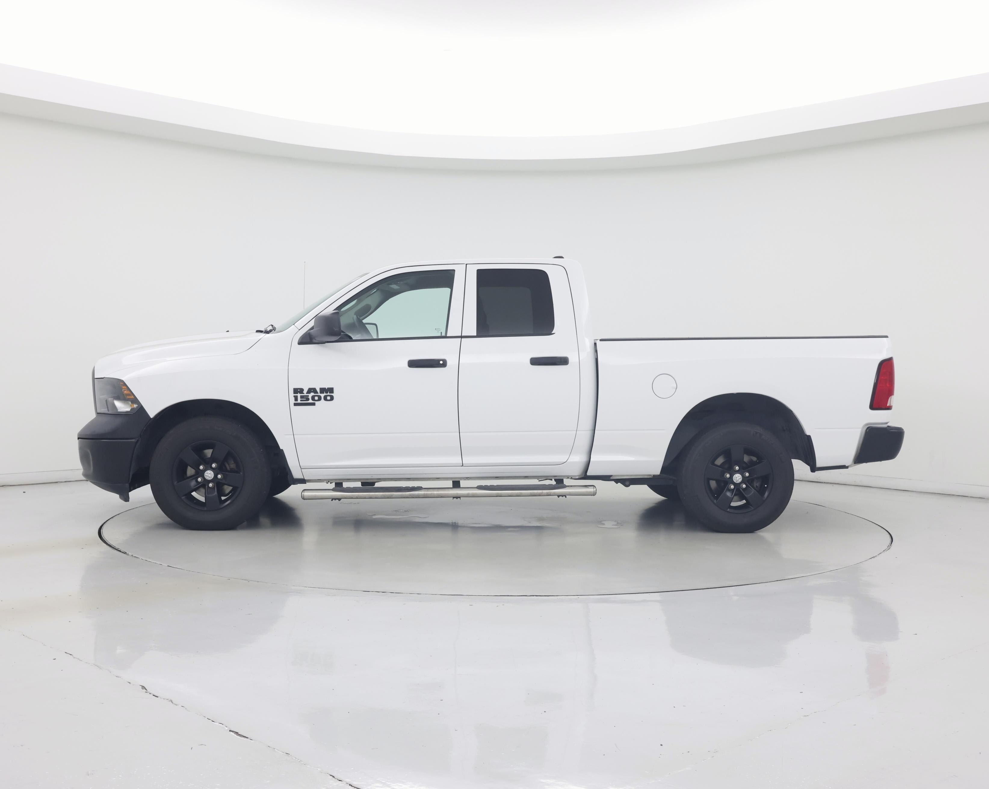 Thumbnail: 2022 RAM 1500 Classic - 3