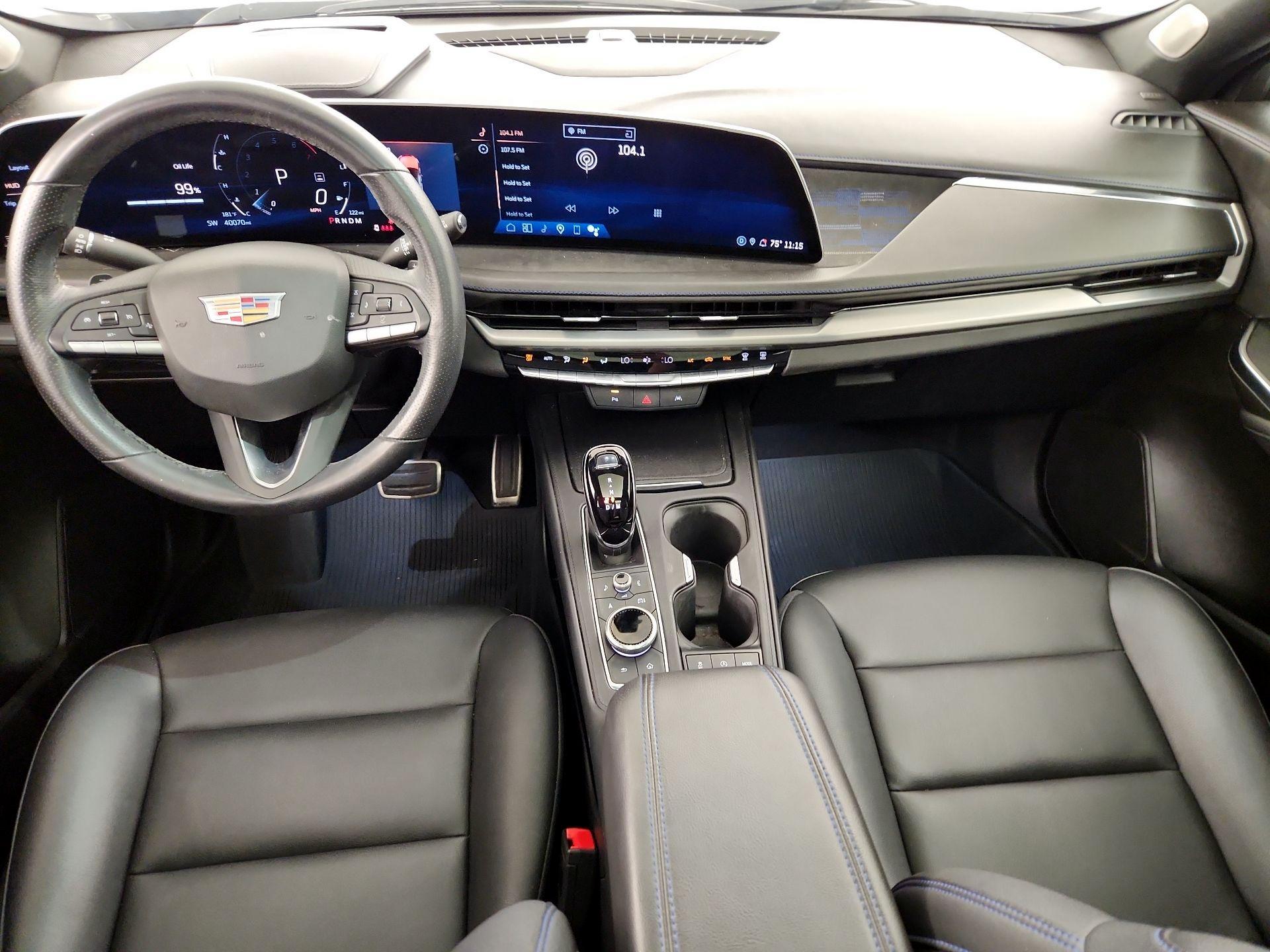 Thumbnail: 2024 Cadillac XT4 - 9