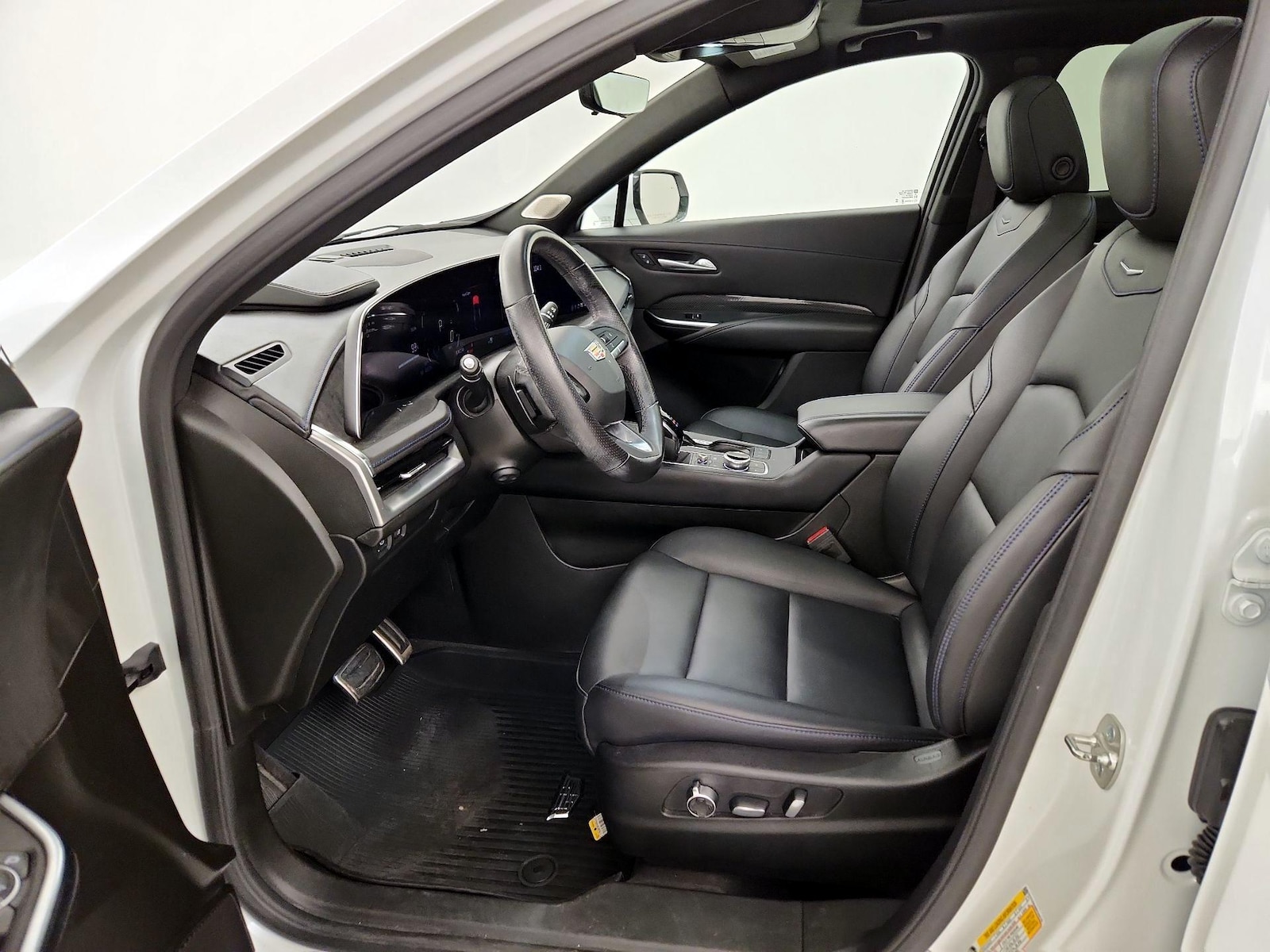 2024 Cadillac XT4 Sport - Photo 12