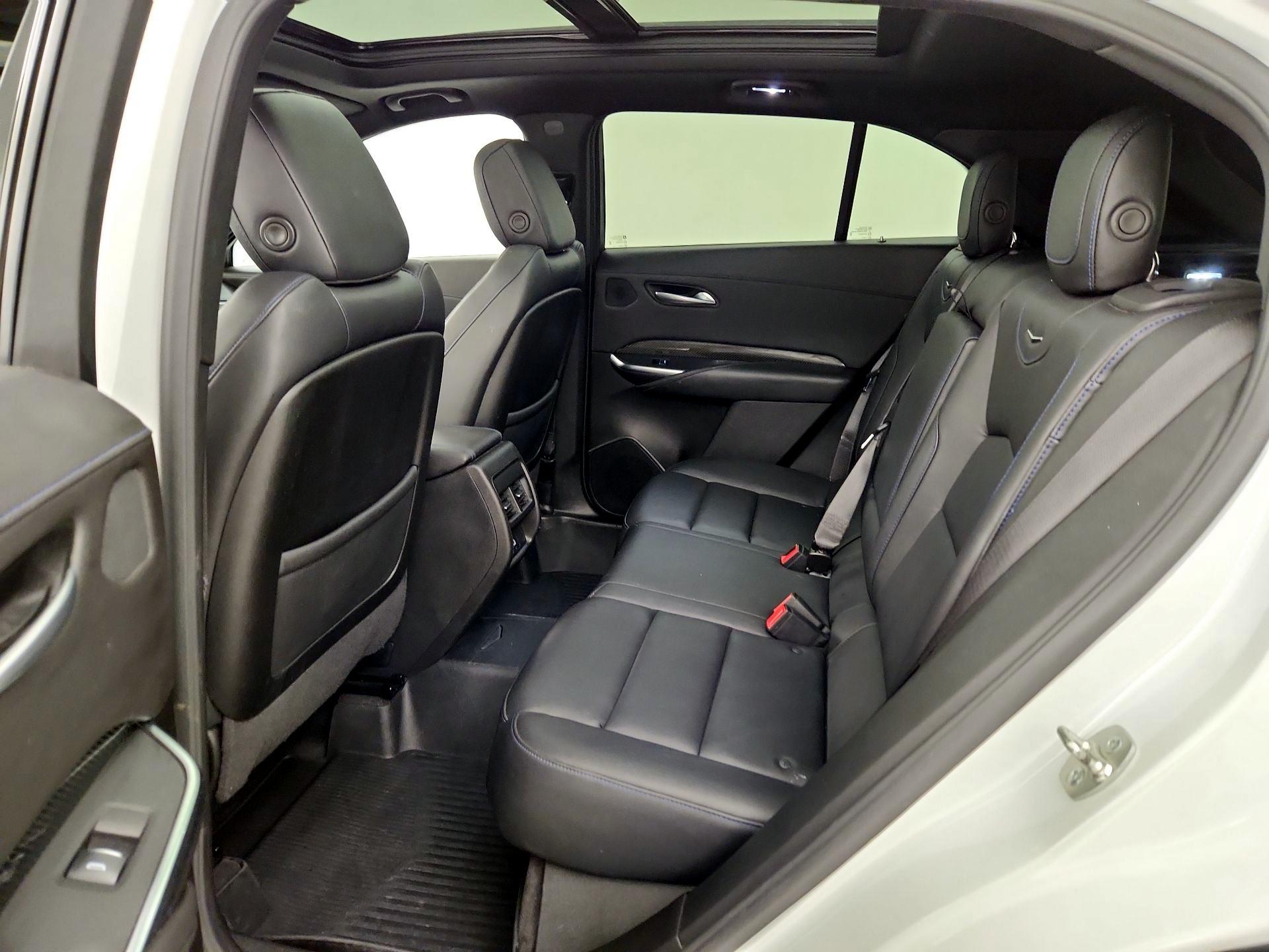 Thumbnail: 2024 Cadillac XT4 - 20