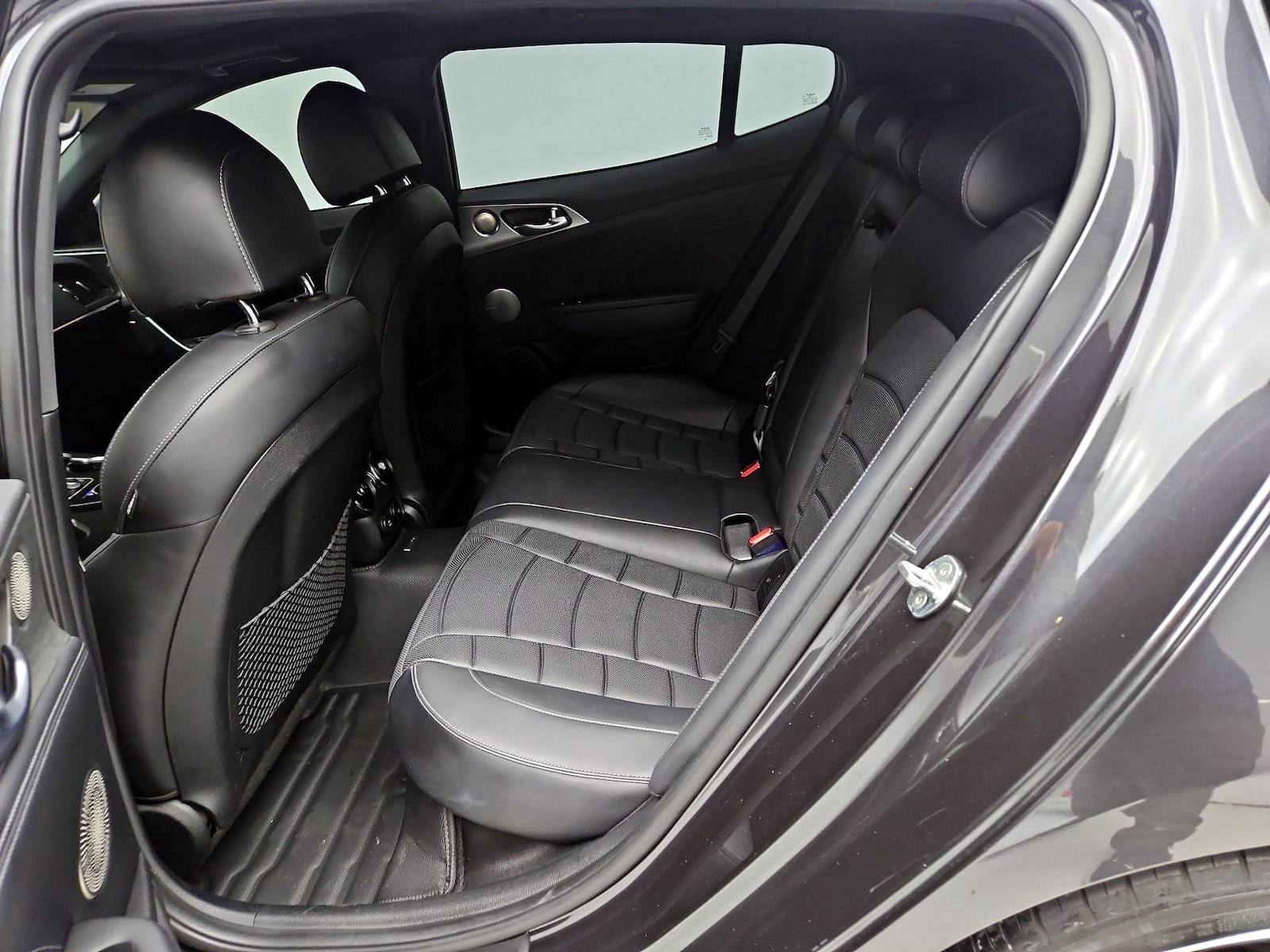 2022 Kia Stinger GT2 - Photo 22