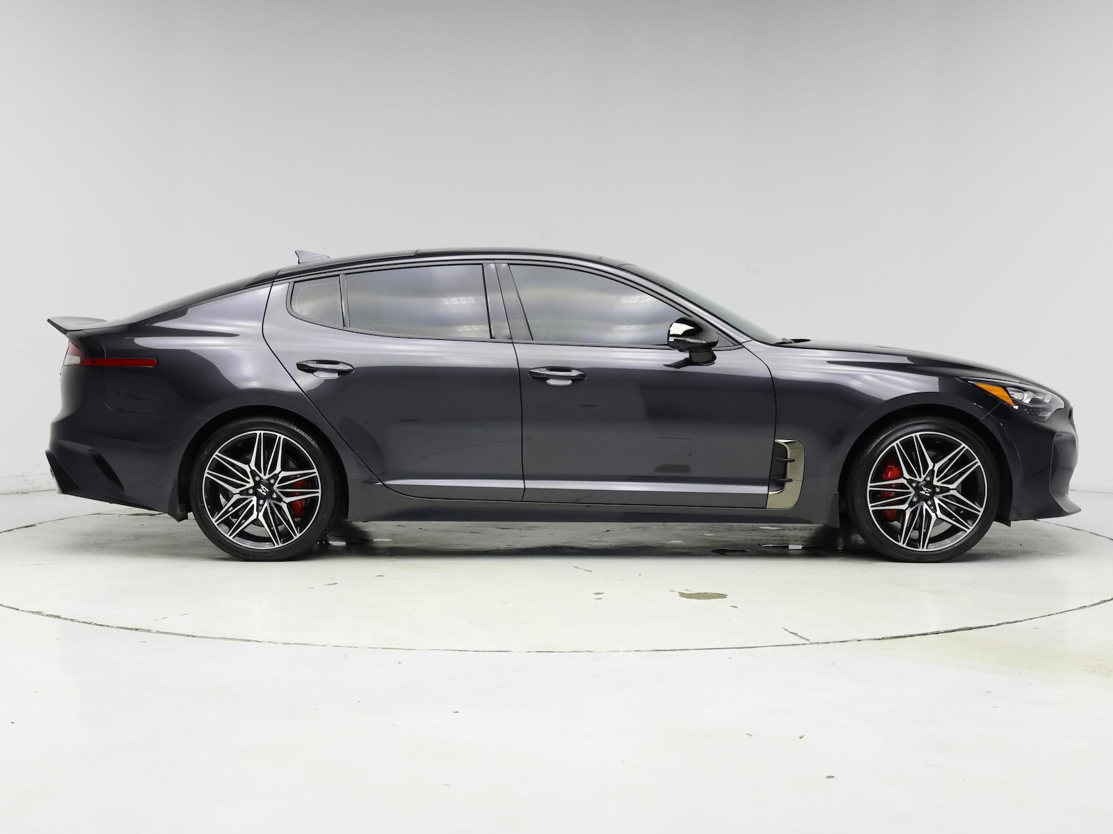 2022 Kia Stinger GT2 - Photo 8