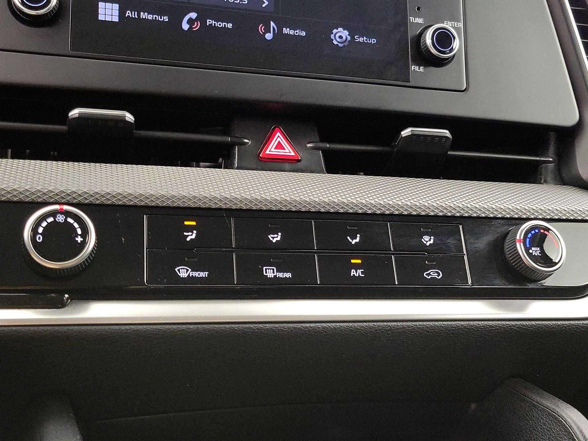 Thumbnail: 2023 Kia Sportage - 16