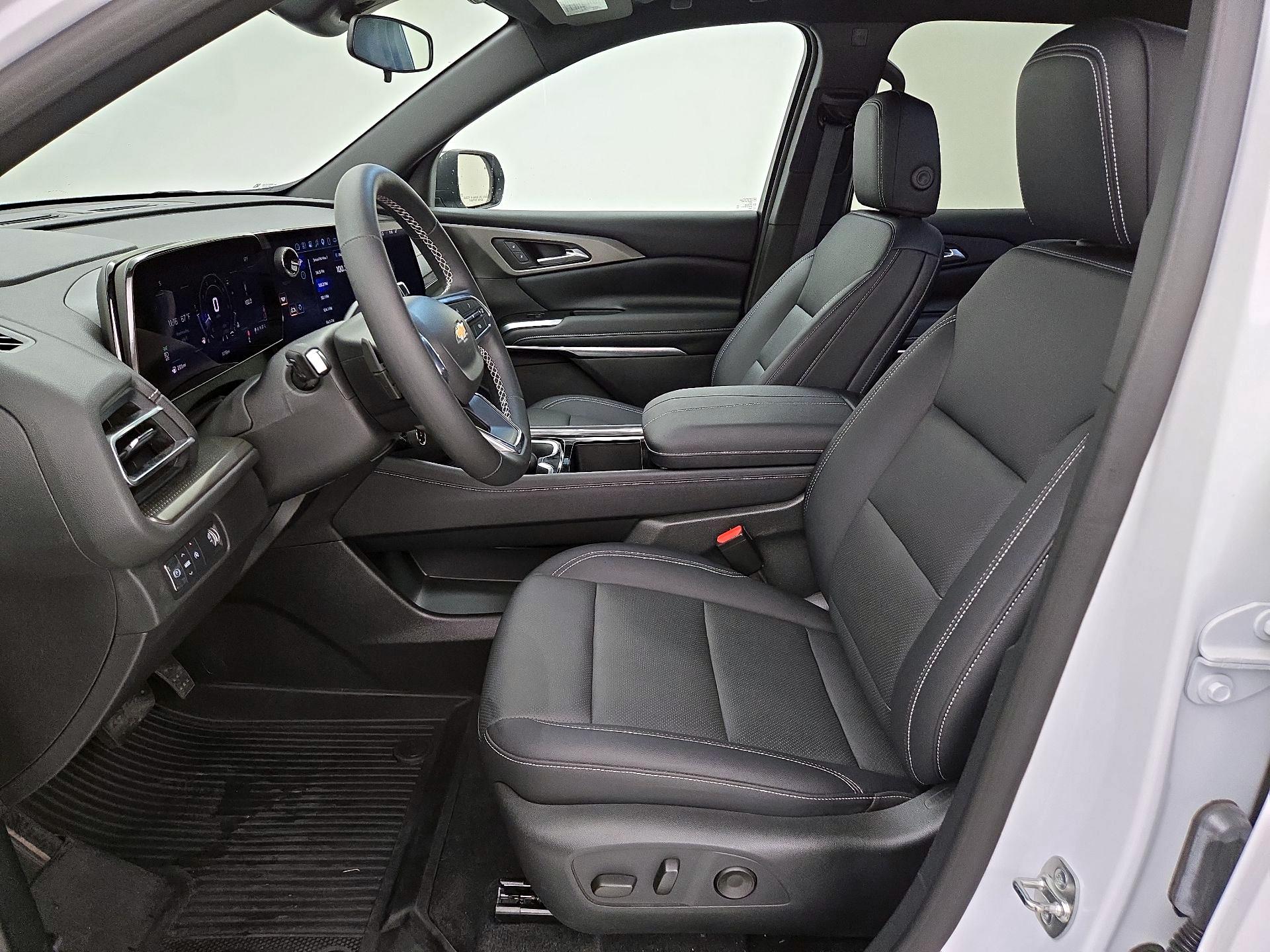 Thumbnail: 2025 Chevrolet Traverse - 11