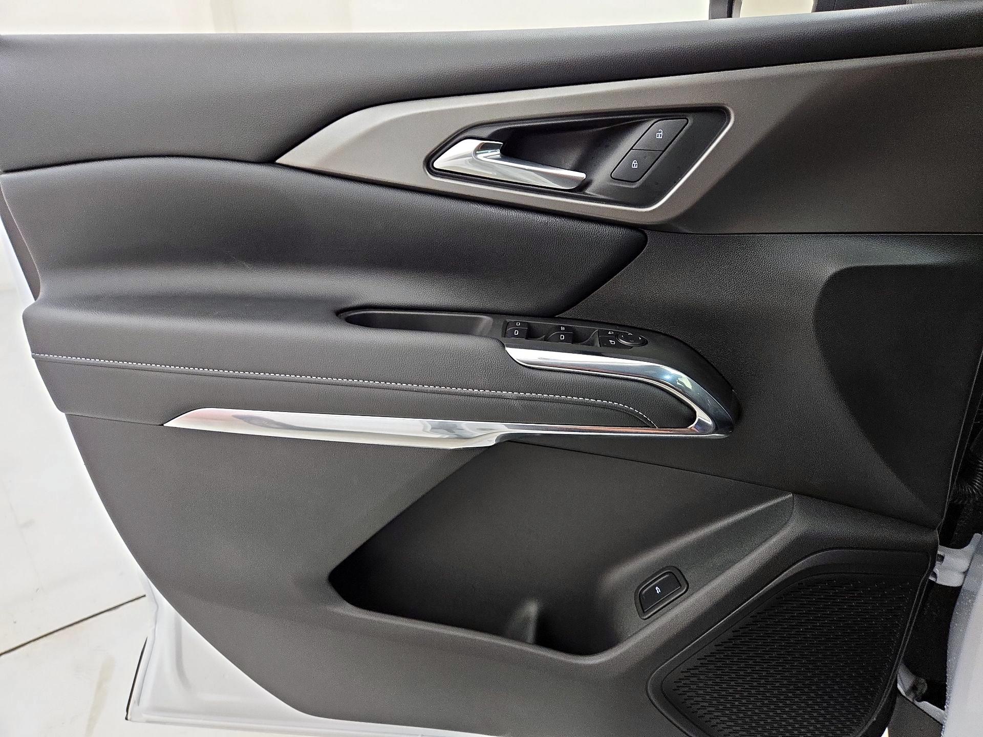 Thumbnail: 2025 Chevrolet Traverse - 12