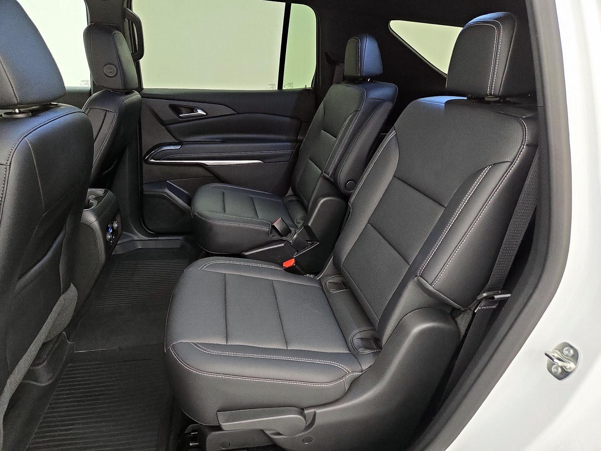 Thumbnail: 2025 Chevrolet Traverse - 19