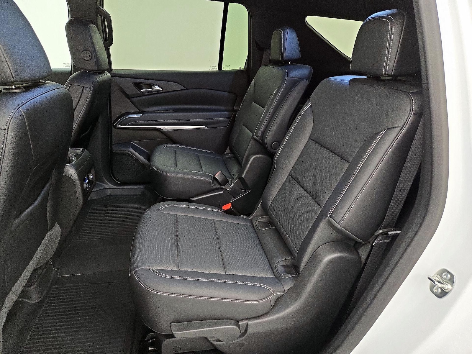 2025 Chevrolet Traverse LT - Photo 20