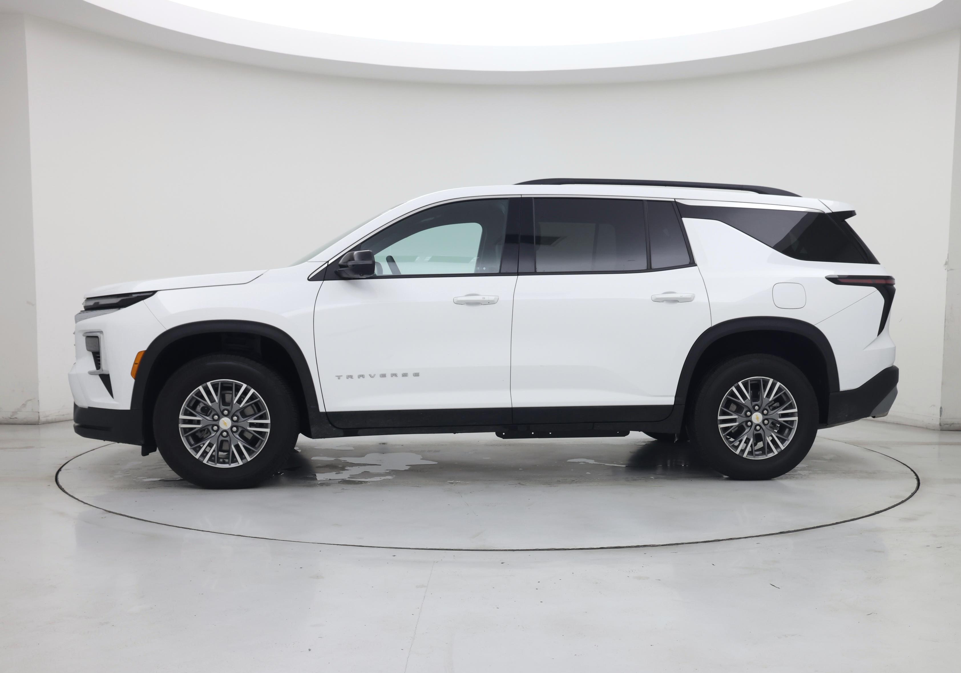 Thumbnail: 2025 Chevrolet Traverse - 3