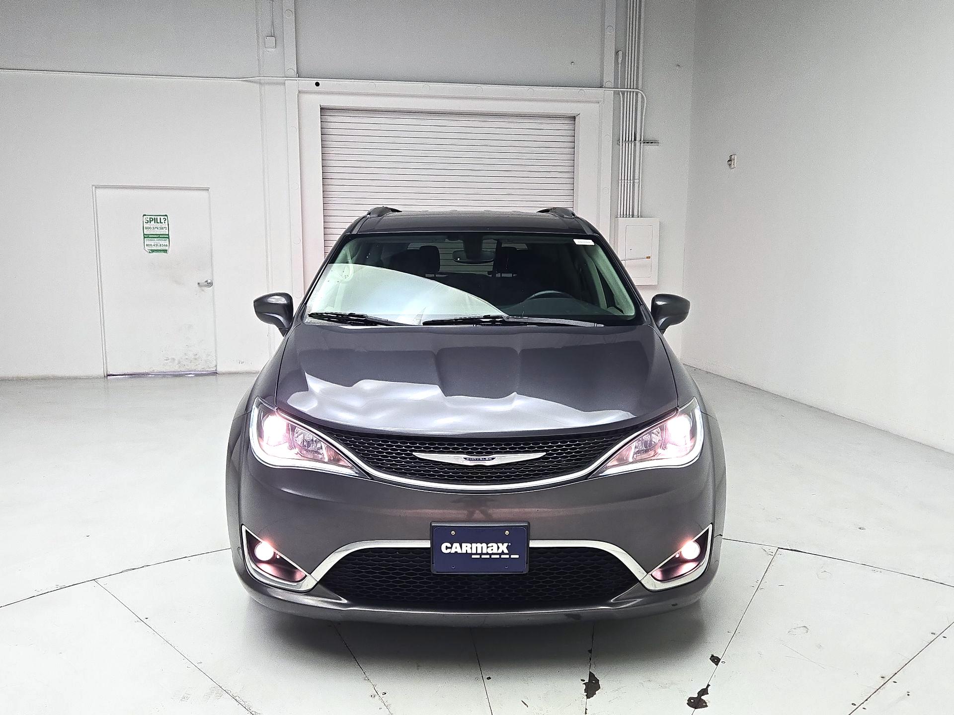 Thumbnail: 2019 Chrysler Pacifica - 2