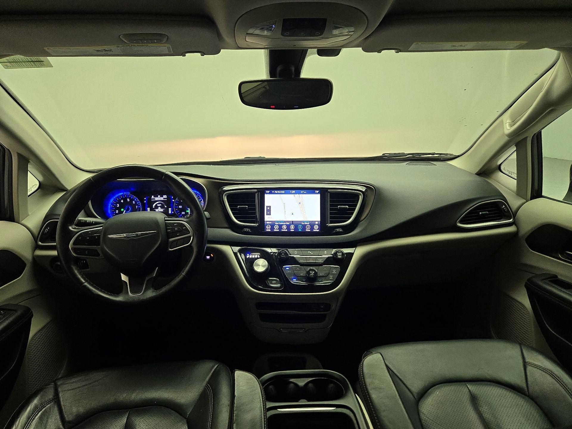 Thumbnail: 2019 Chrysler Pacifica - 8