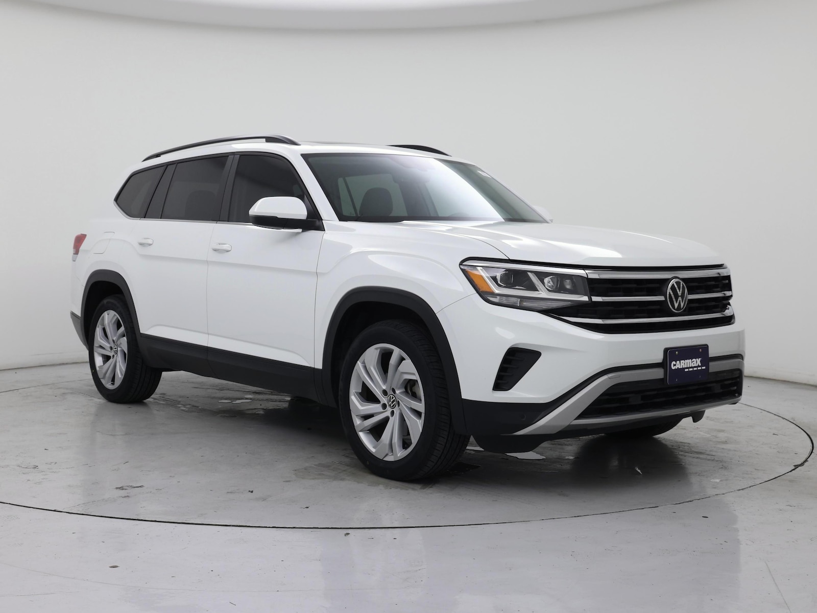 2023 Volkswagen Atlas SE w/Tech - Photo 2