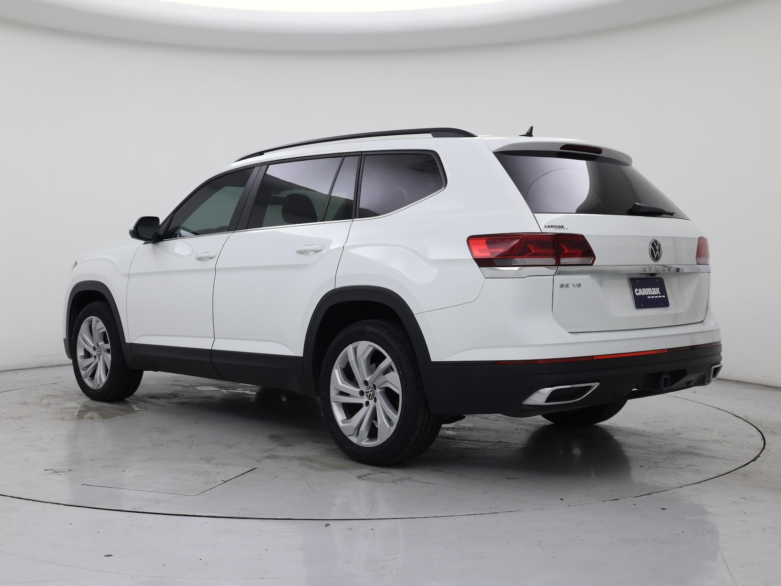 2023 Volkswagen Atlas SE w/Tech - Photo 3