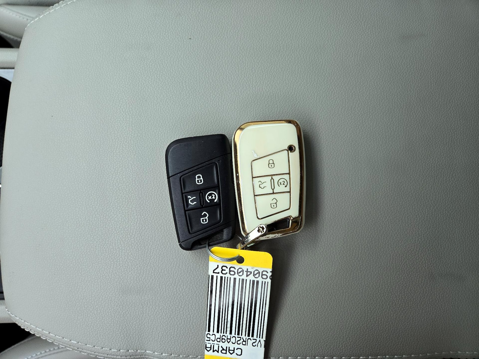 2023 Volkswagen Atlas SE w/Tech - Photo 26