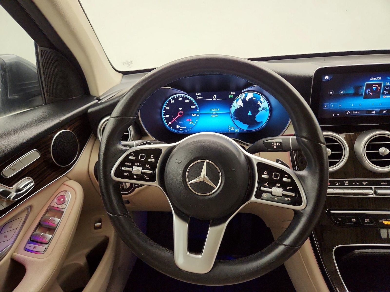 2021 Mercedes-Benz GLC GLC300 - Photo 11