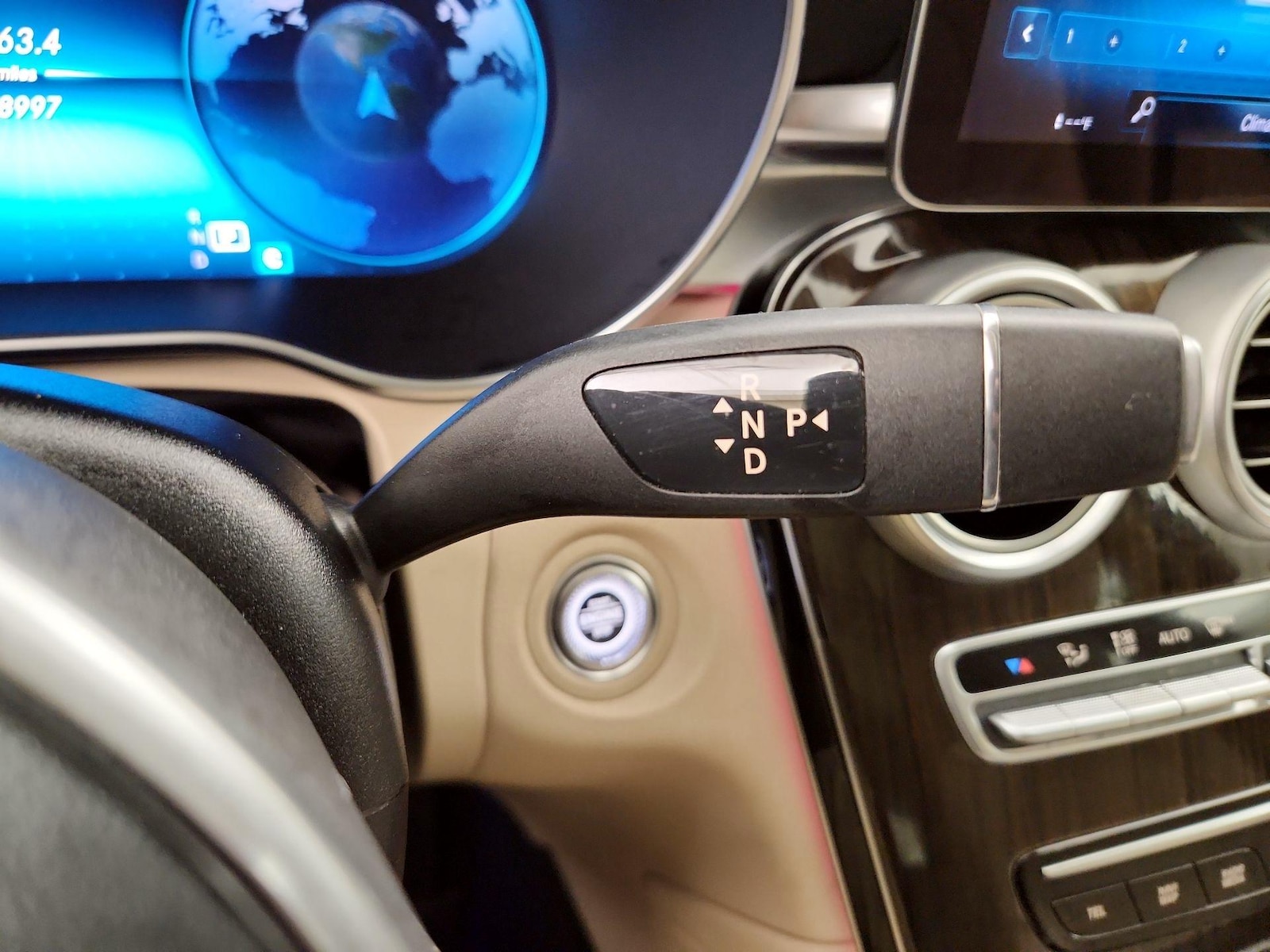 2021 Mercedes-Benz GLC GLC300 - Photo 18