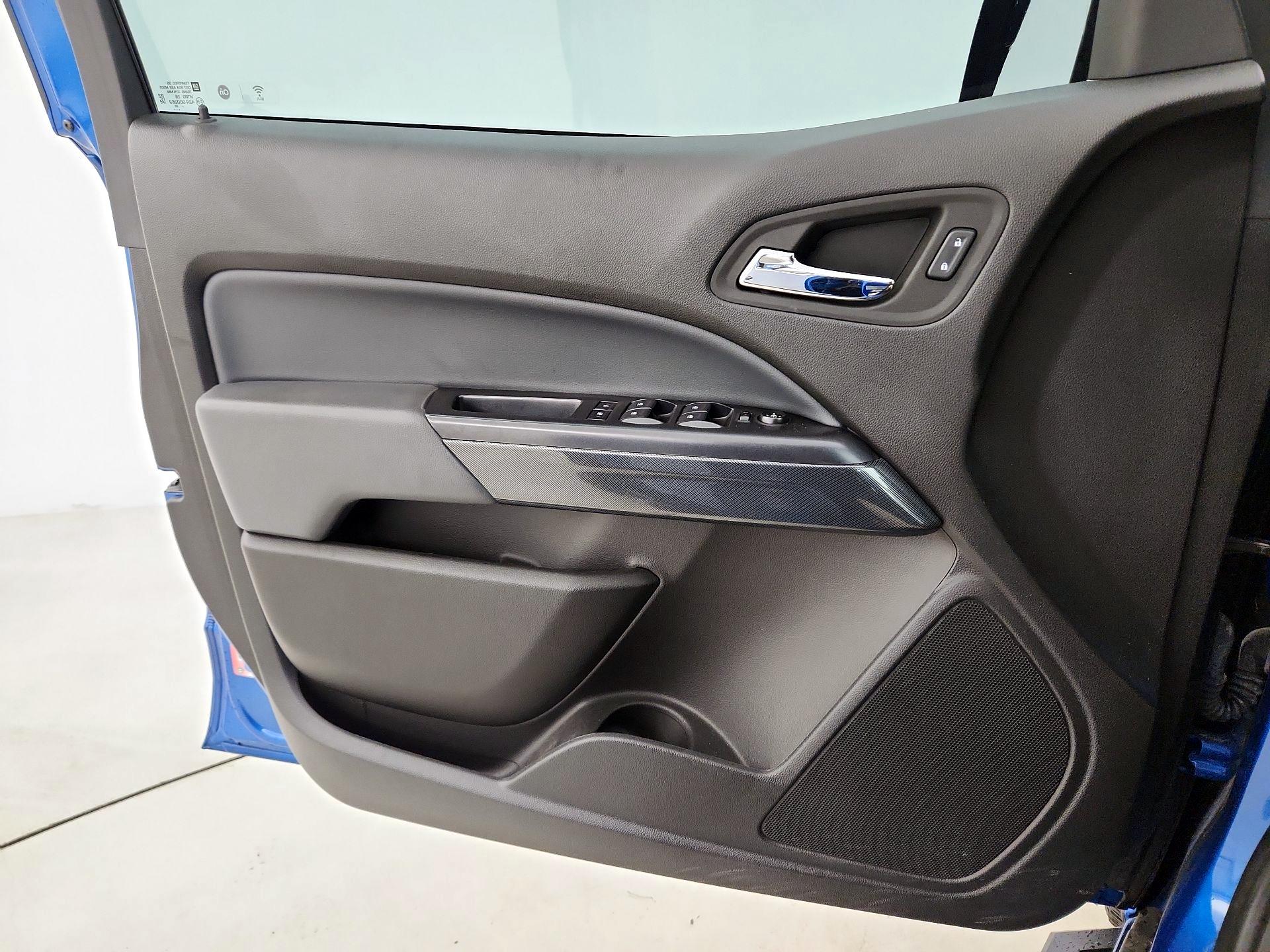 Thumbnail: 2022 Chevrolet Colorado - 12