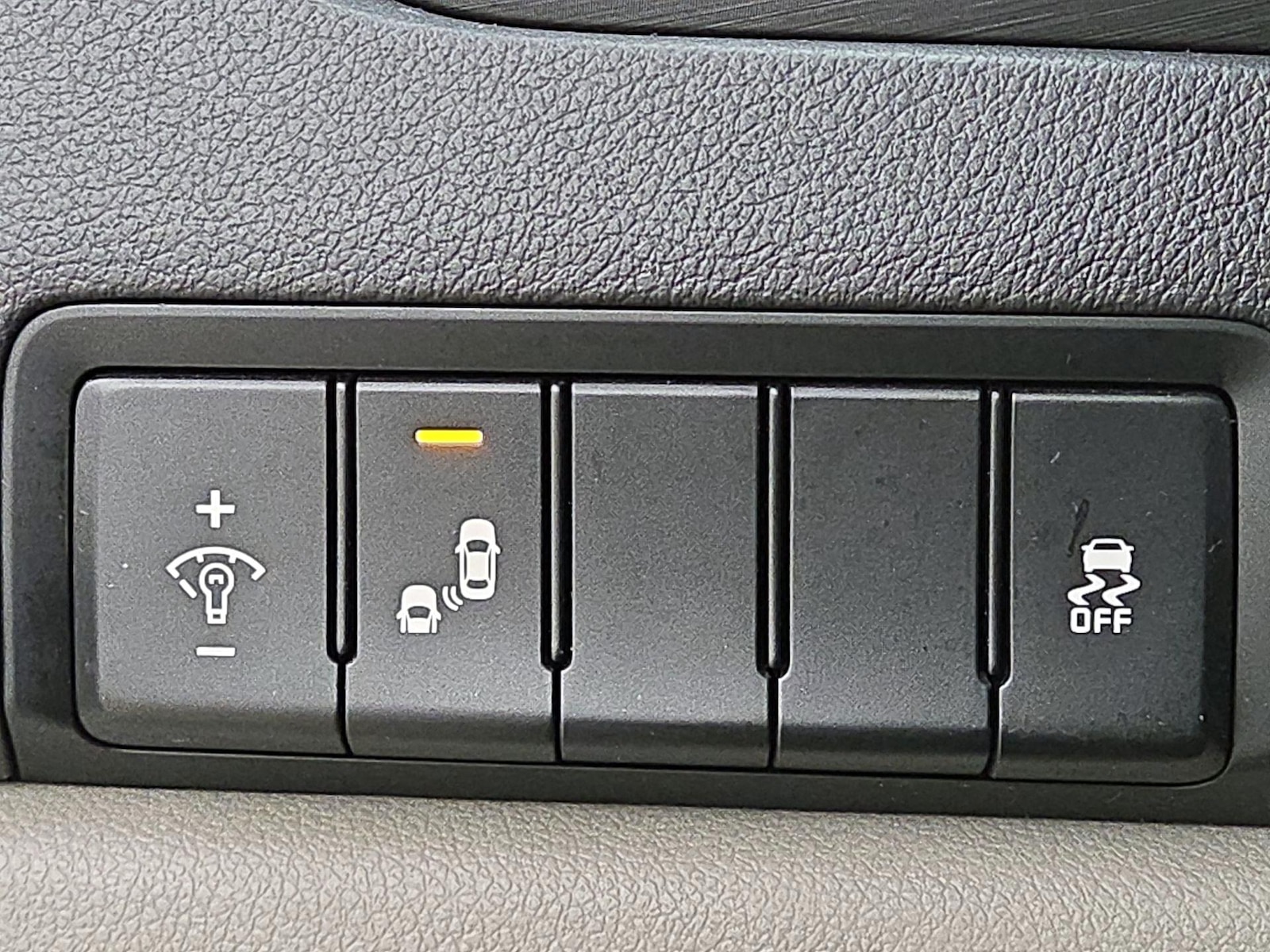 2020 Kia Sedona EX - Photo 14