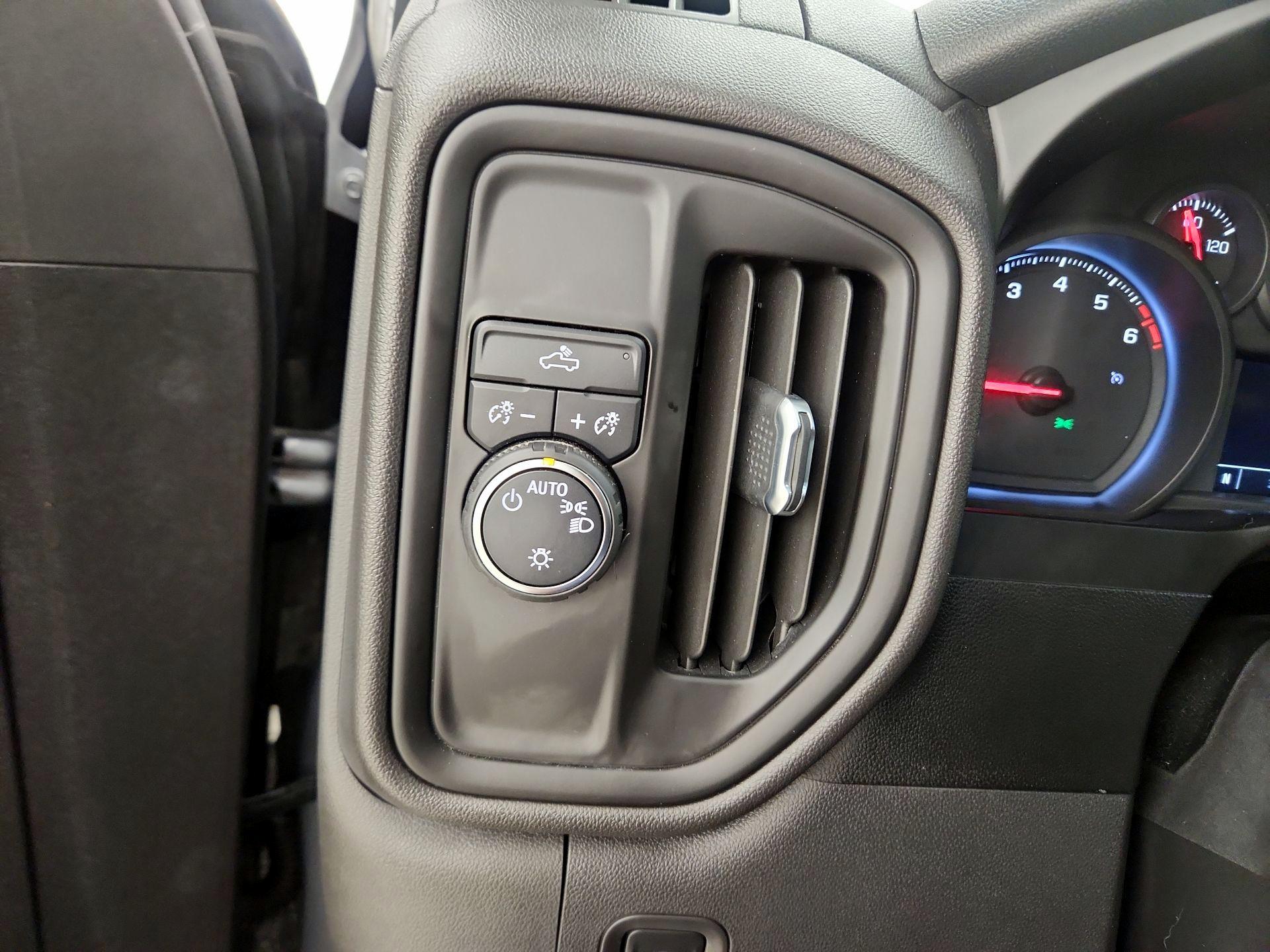Thumbnail: 2021 Chevrolet Silverado 1500 - 13