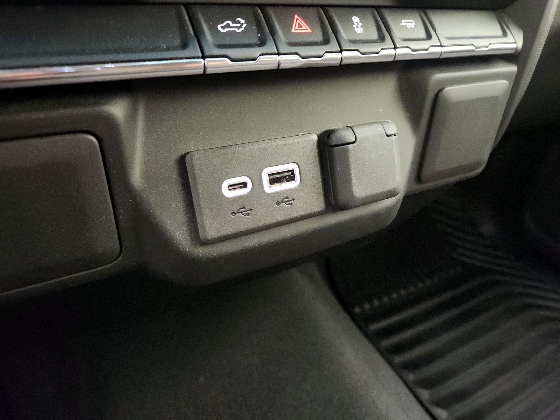 Thumbnail: 2021 Chevrolet Silverado 1500 - 18