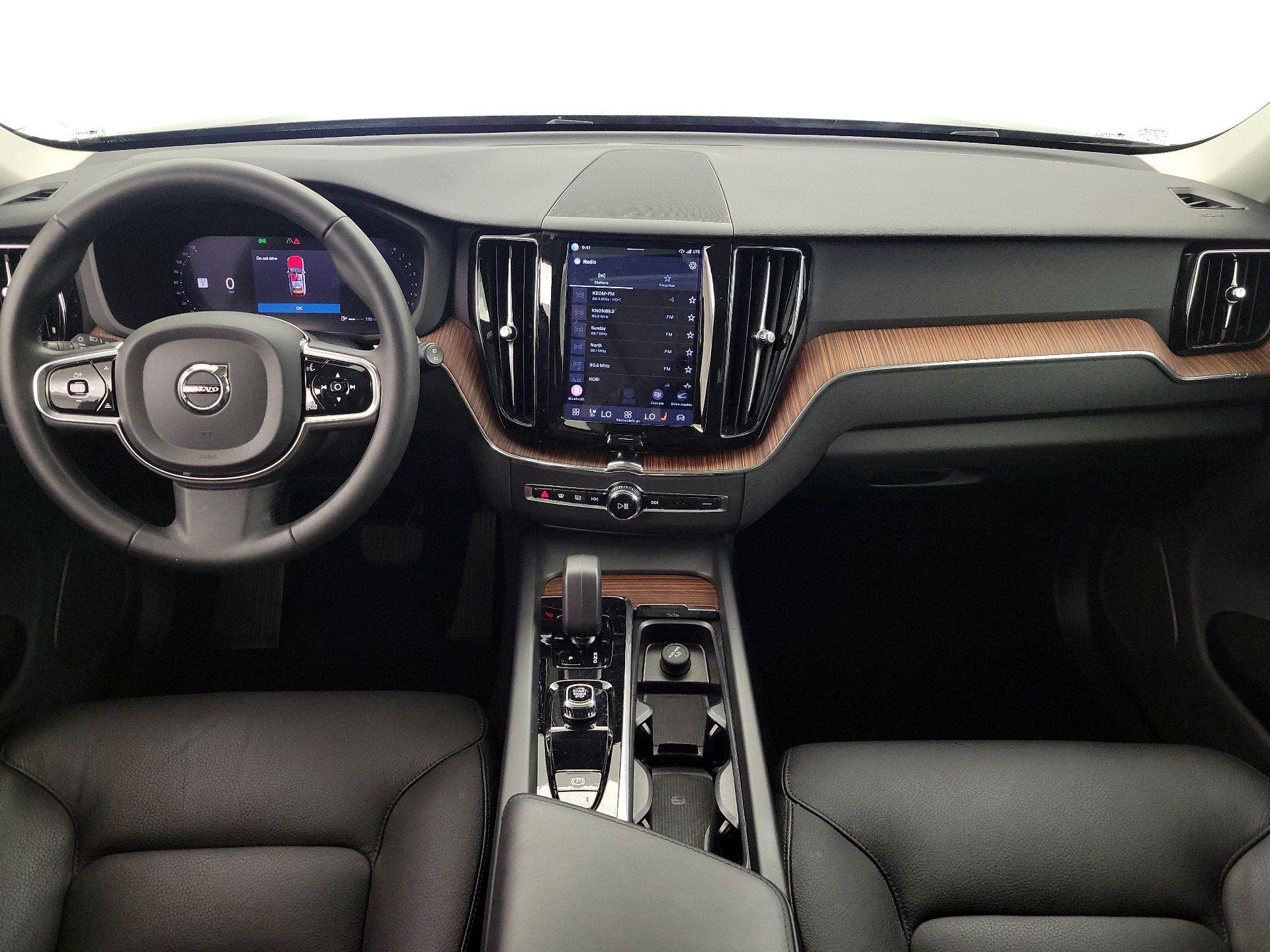 Thumbnail: 2023 Volvo XC60 - 9