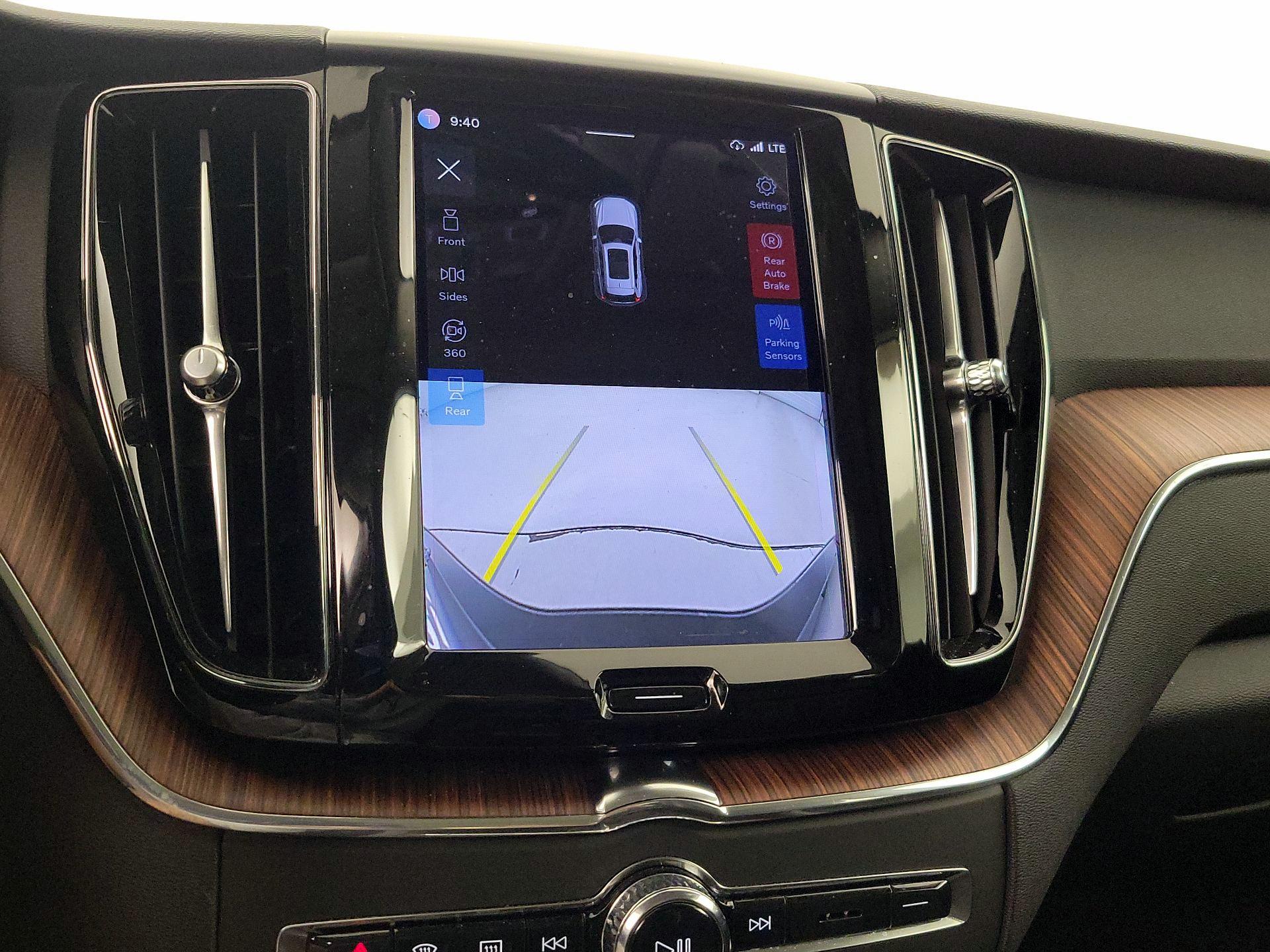 Thumbnail: 2023 Volvo XC60 - 14