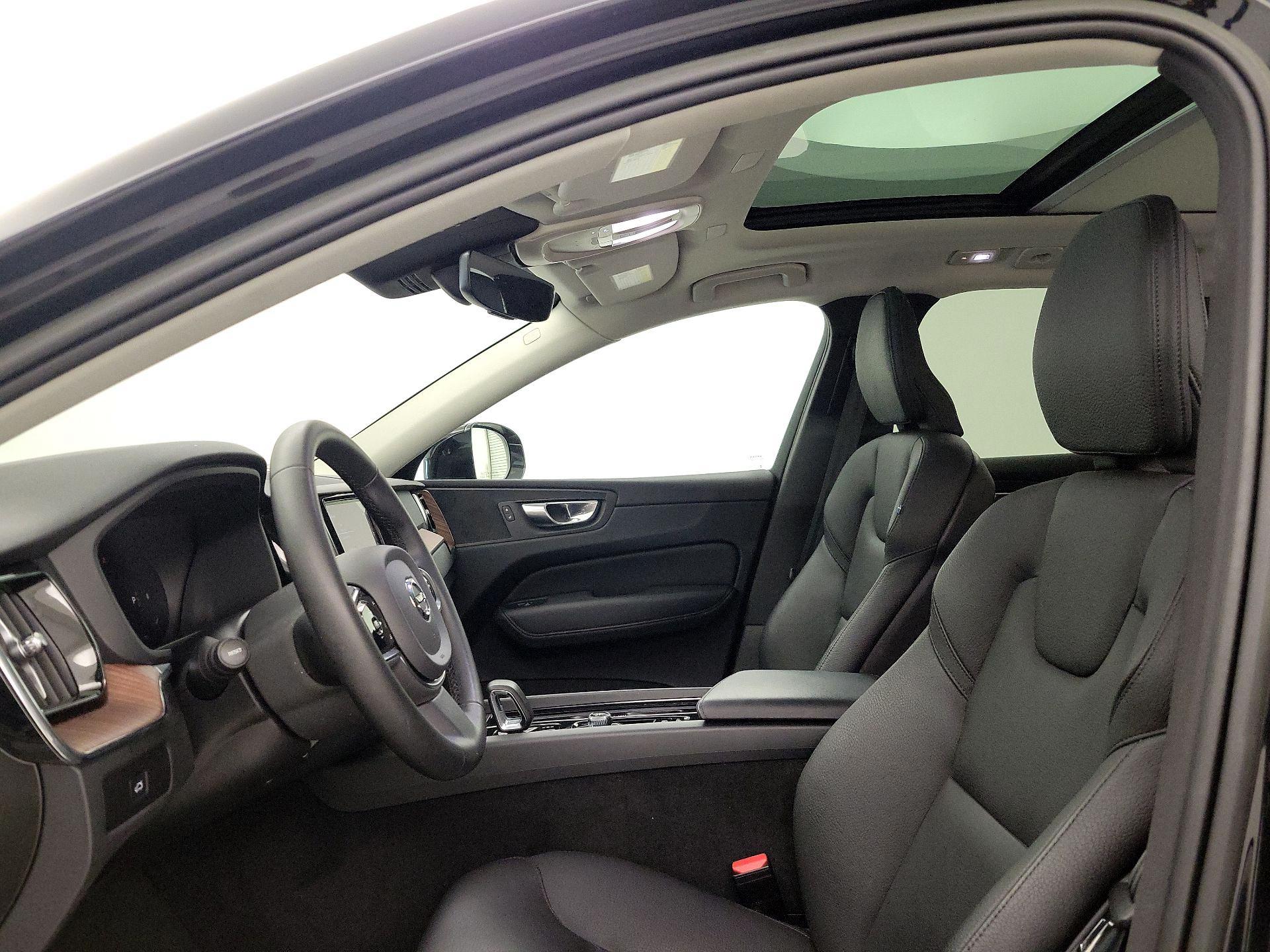 Thumbnail: 2023 Volvo XC60 - 19
